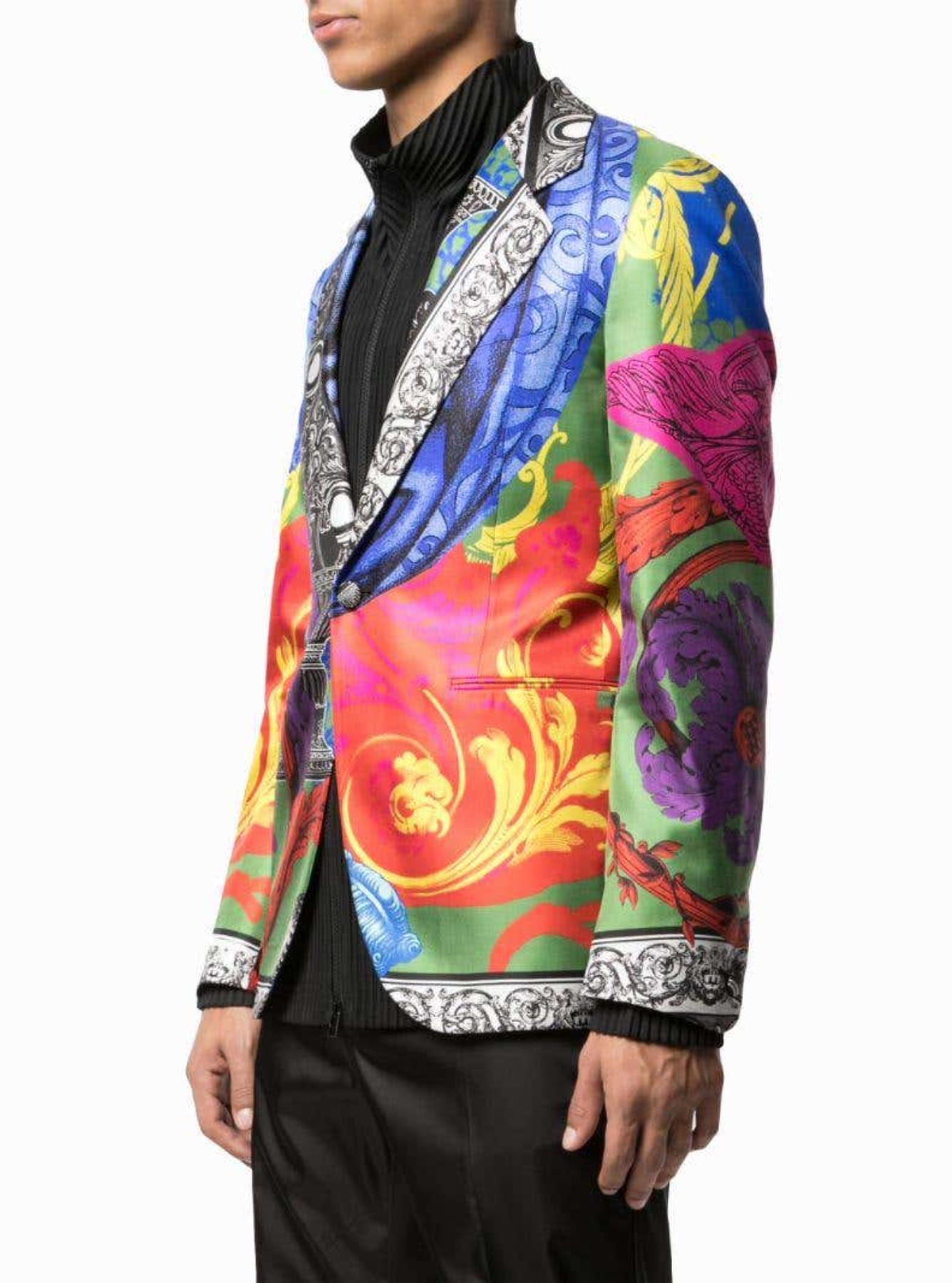 Versace Mens Magna Grecia Multicolor Print Silk Dinner Jacket / Blazer Size 48

Legendary designer and founder Gianni Versace’s groundbreaking vision helped to reshape the fashion industry and secured the brand’s place as a symbol of glamour,