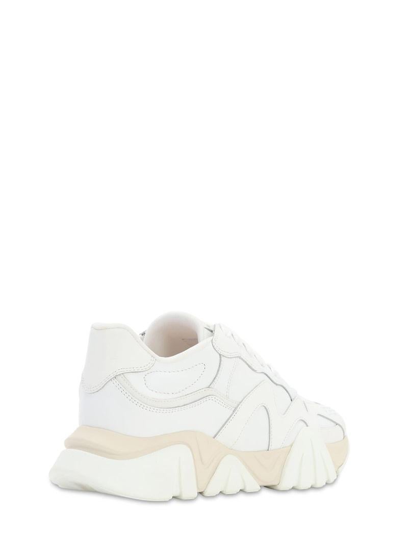 Versace Mens White and Beige Leather/Canvas Squalo Sneakers Size 41 In New Condition For Sale In Paradise Island, BS