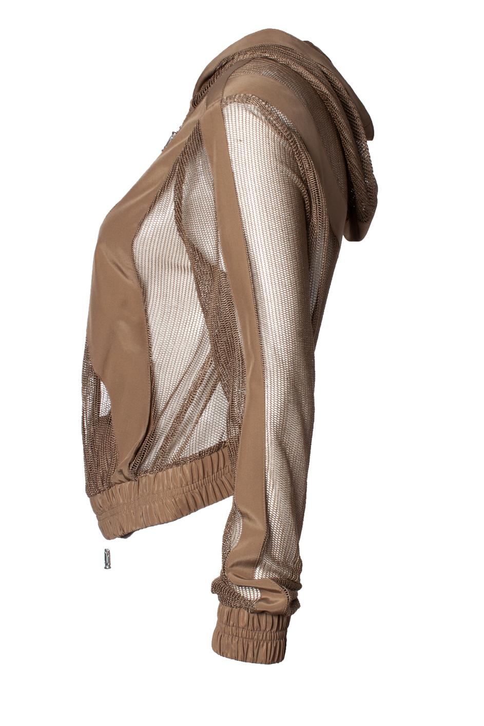 Versace, mesh cardigan with silver hardware. The item is in excellent condition.

• CONDITION: very good condition 

• SIZE: S 

• MEASUREMENTS: length 47 cm, width 48 cm, waist 45 cm, shoulder width 44 cm,

arm length 55 cm

• MATERIAL: label