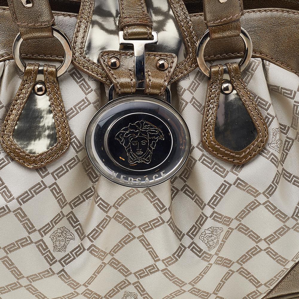Borsa a tracolla in tela e pelle Versace oro metallizzato/crema Signature 1