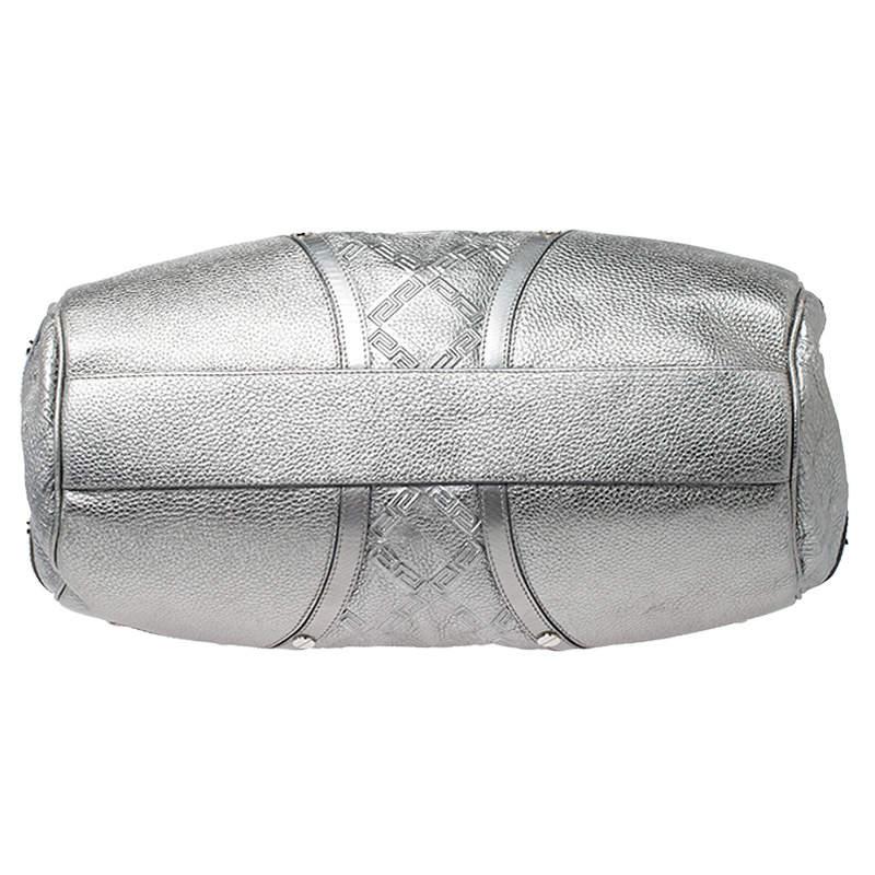 Sacoche en cuir métallisé à maillons de chaîne Versace Silver en vente 3