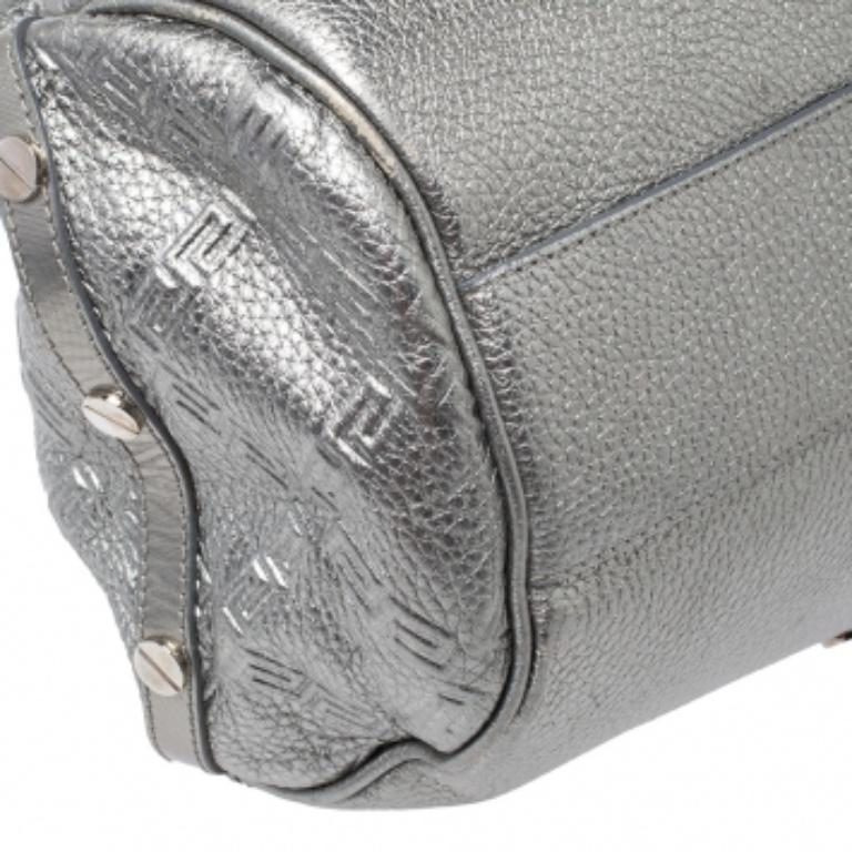 Versace Metallic Silver Leather Chain Link Satchel en venta 3
