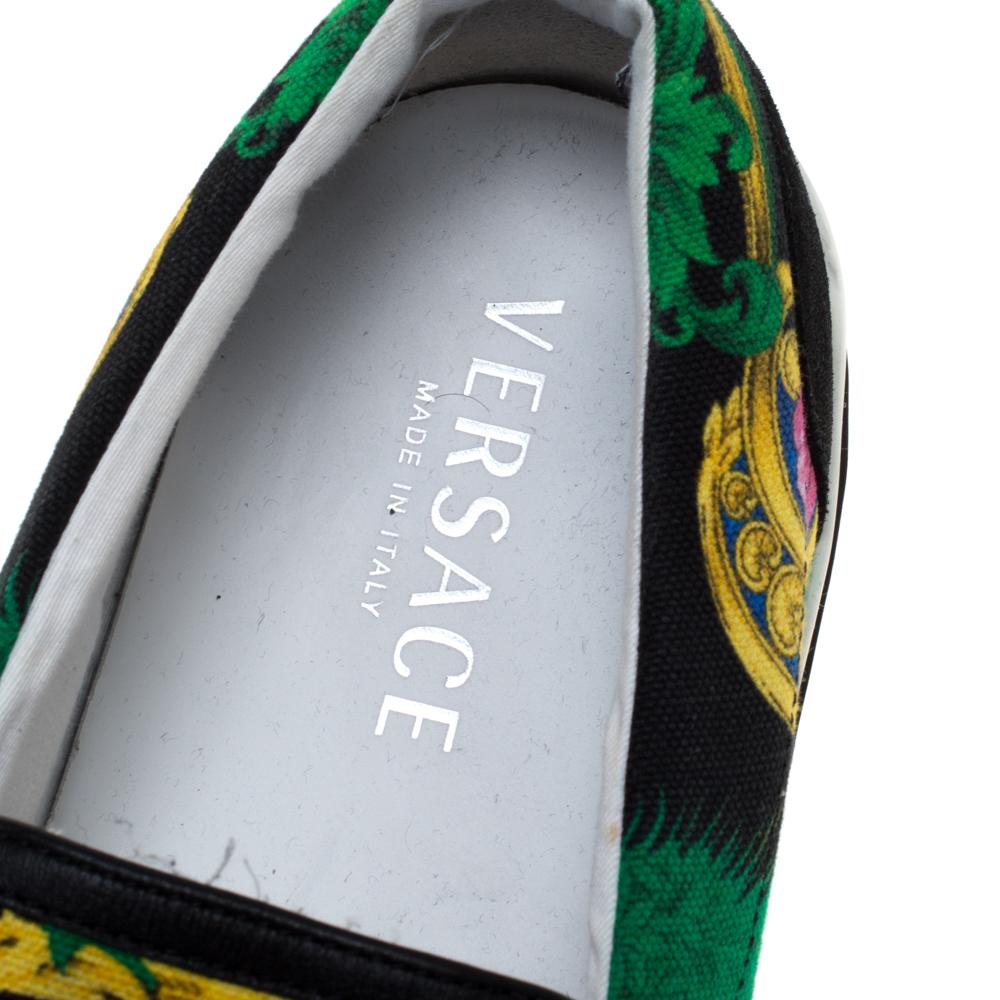 Versace Multicolor Beverly Palm Print Canvas And Leather Trim Sneakers Size 43 In Good Condition In Dubai, Al Qouz 2