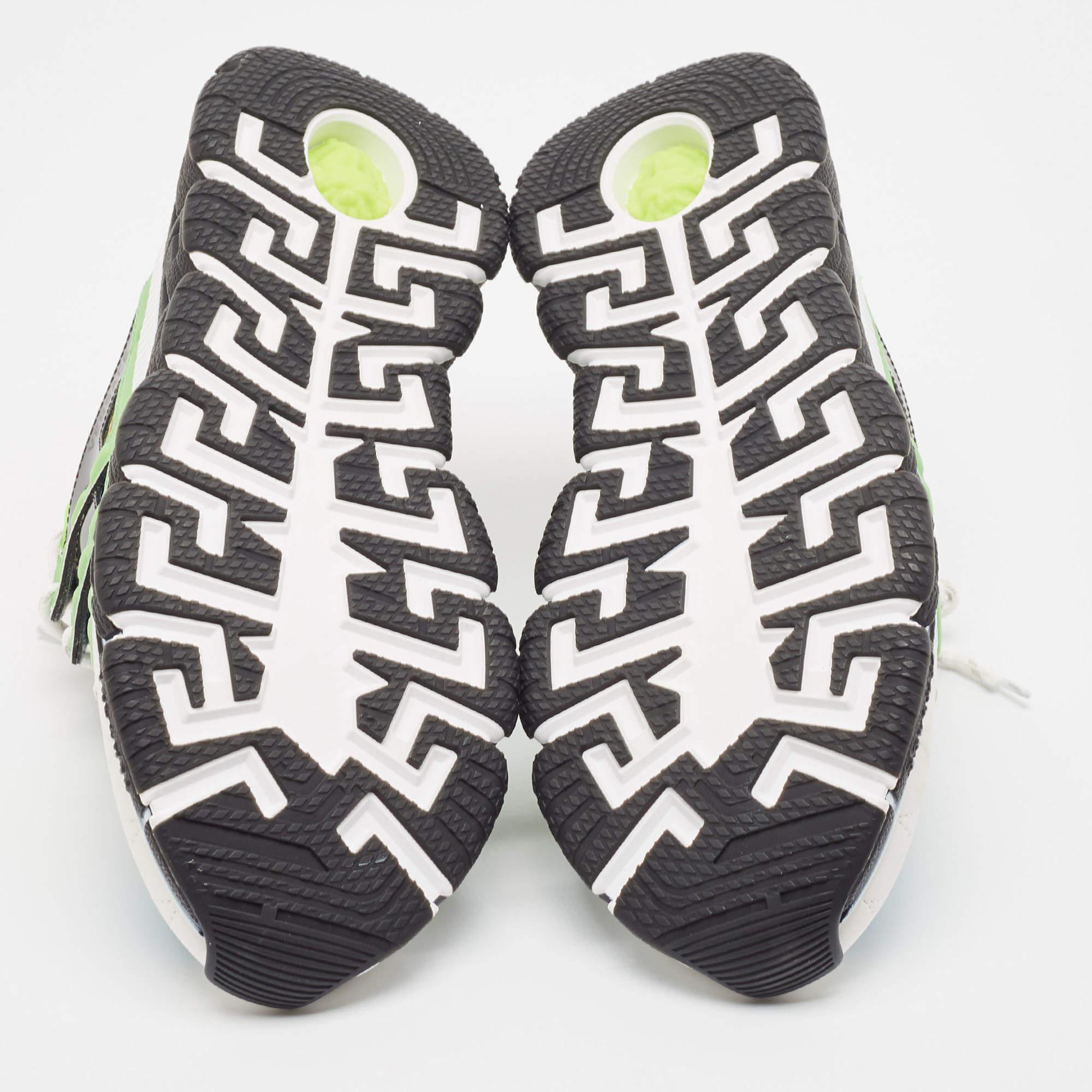 Baskets Trigreca à lacets Versace multicolores en toile et cuir, taille 46 en vente 1