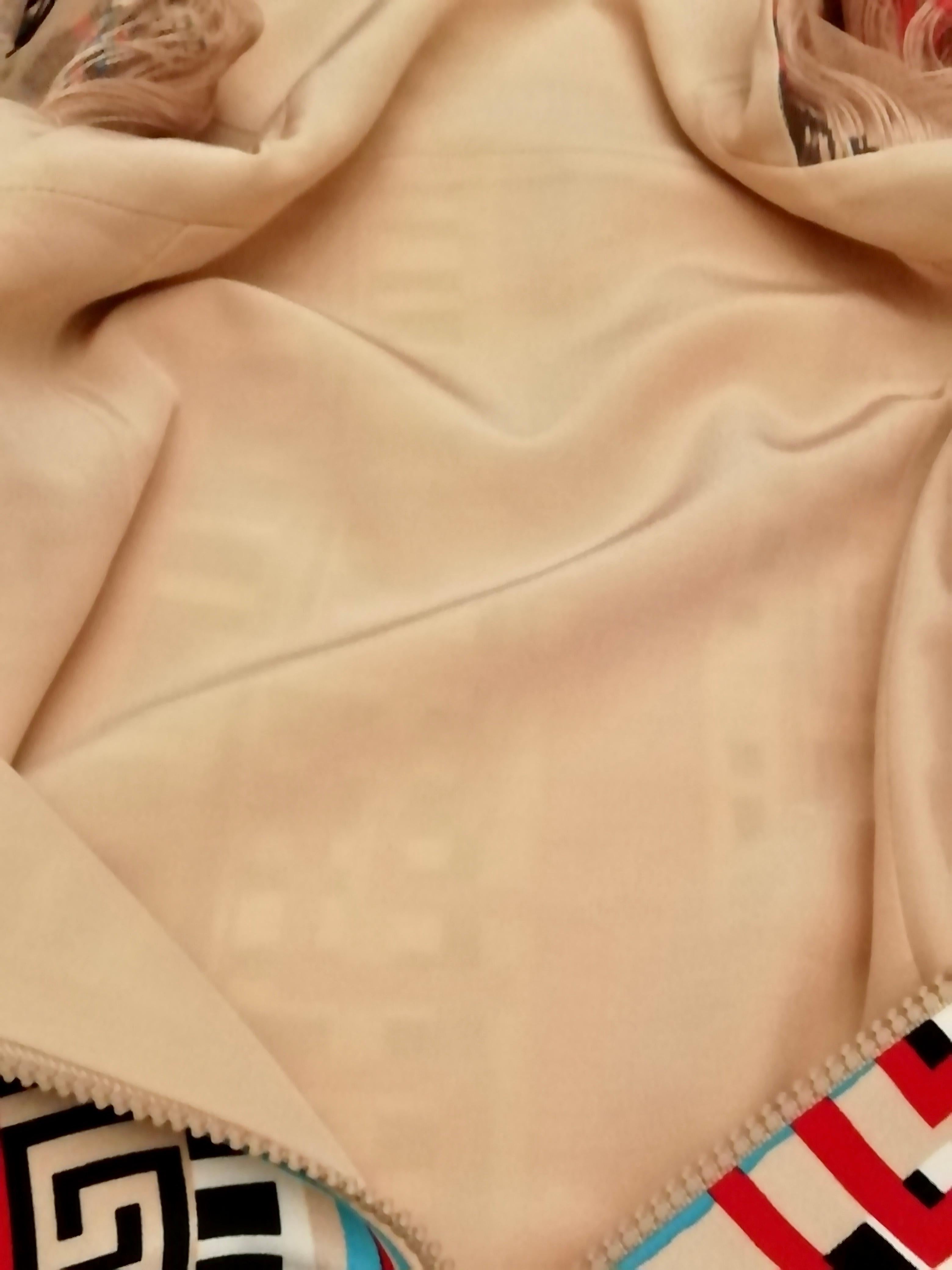 Robe en soie à franges multicolores VERSACE en vente 12