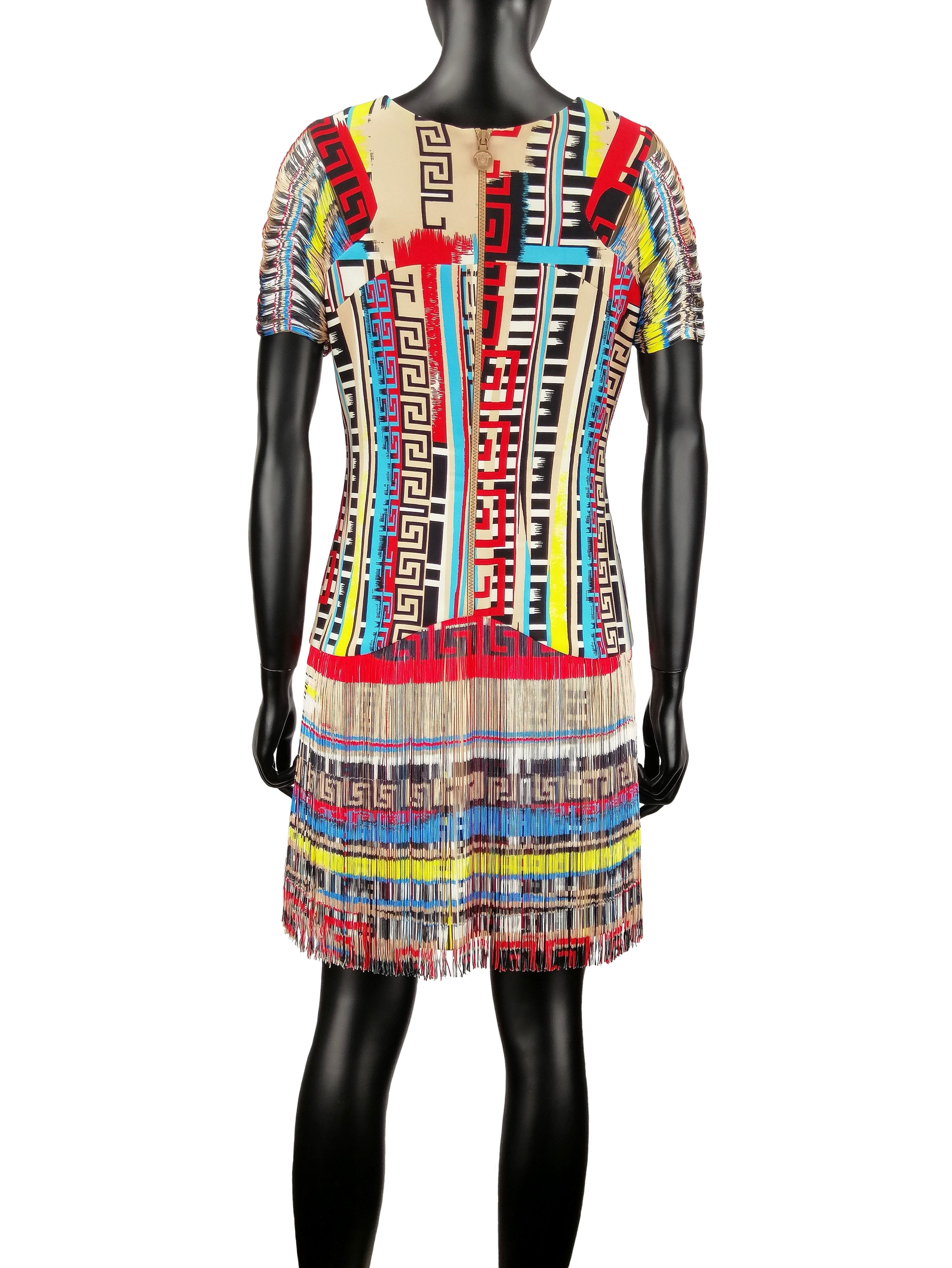 Robe en soie à franges multicolores VERSACE en vente 2