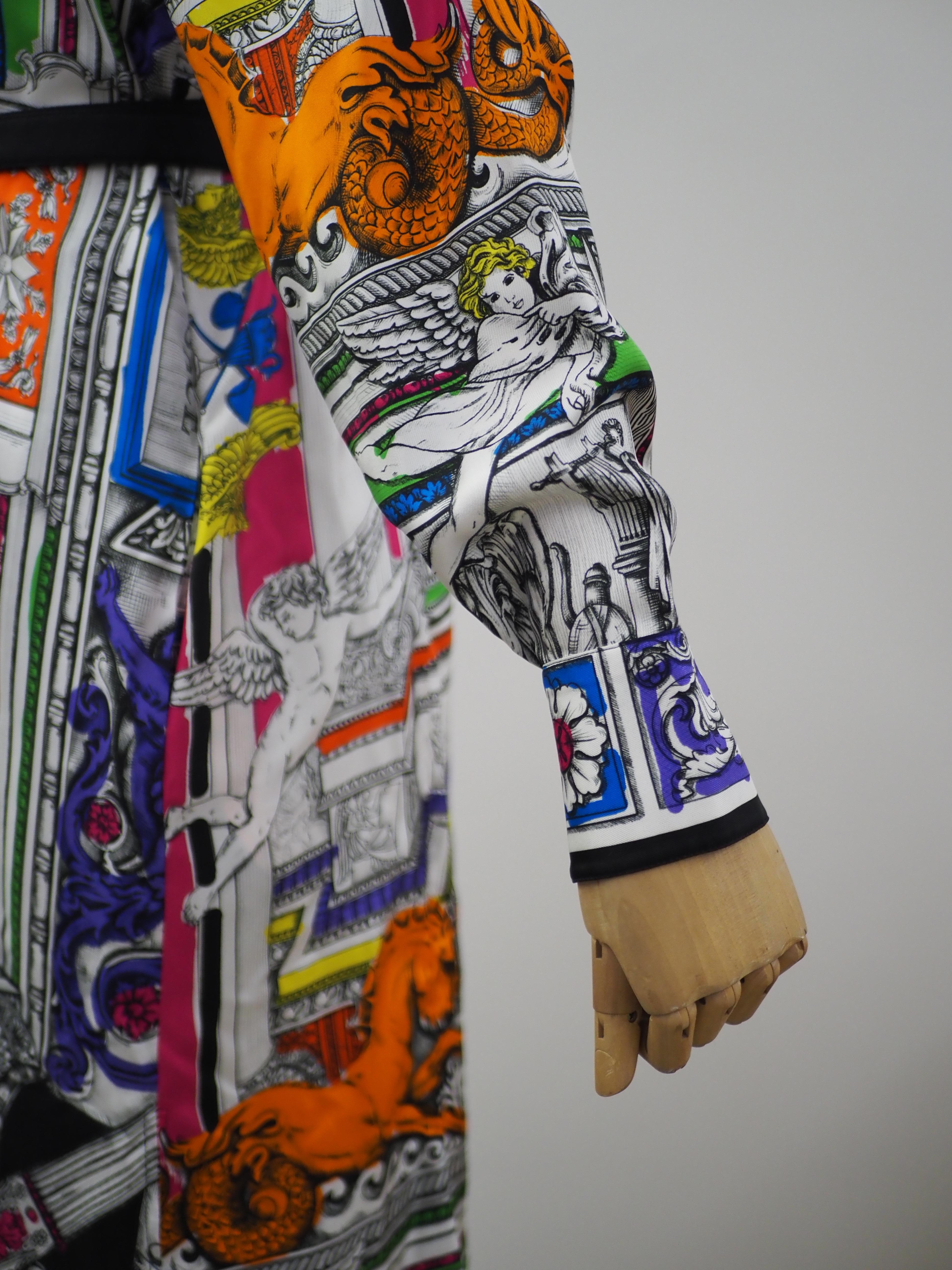 Versace - Robe chemisier multicolore avec ceinture, état neuf avec étiquettes en vente 5