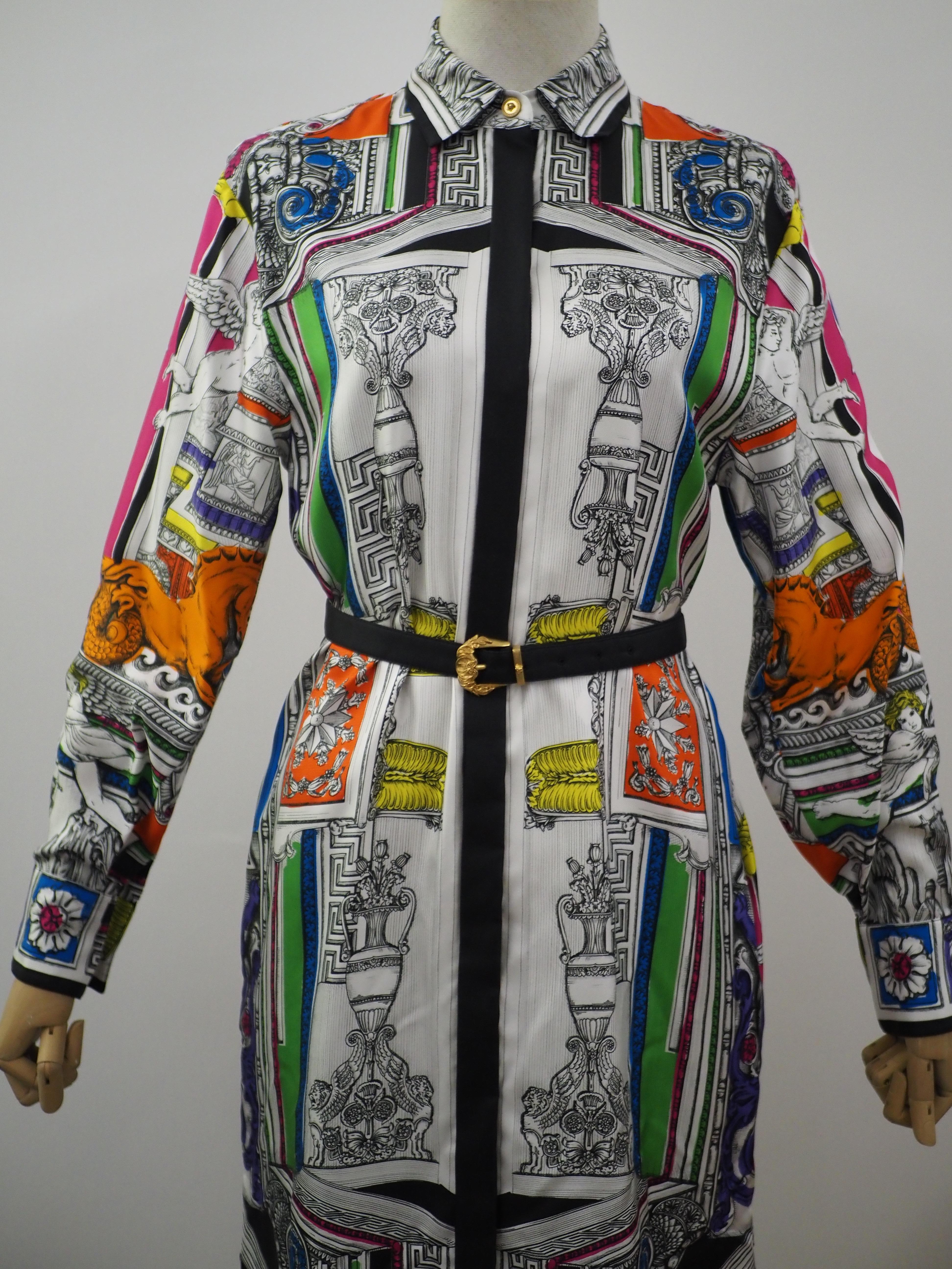 Versace - Robe chemisier multicolore avec ceinture, état neuf avec étiquettes en vente 2