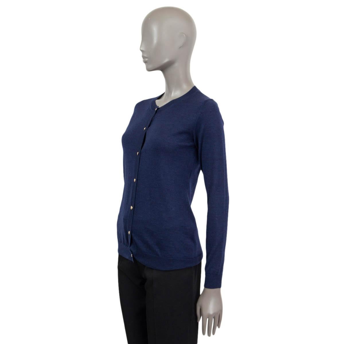 VERSACE navy blue cashmere & silk BUTTON FRONT CREWNECK Cardigan Sweater 40 S In Excellent Condition For Sale In Zürich, CH