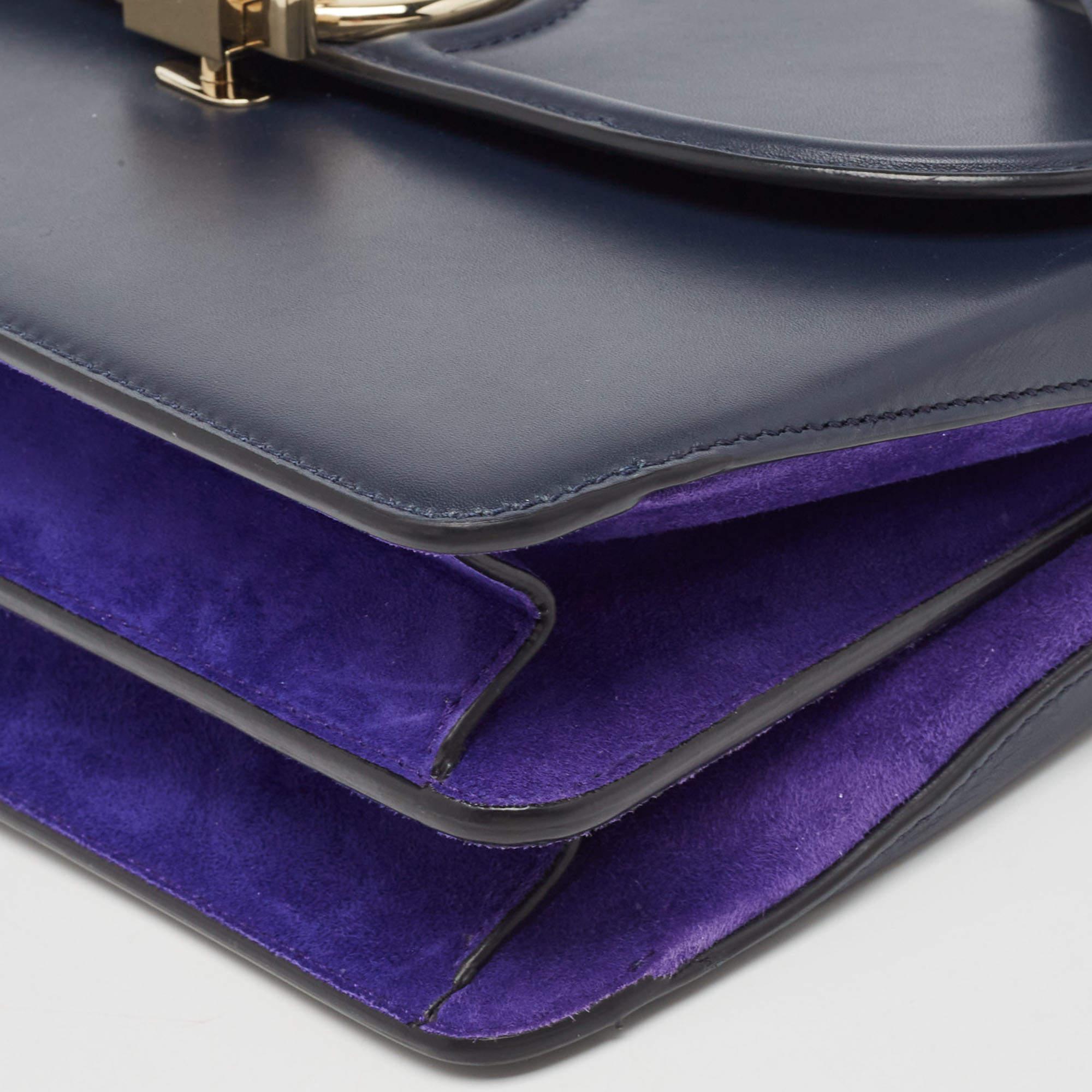 Versace Marineblaue Leder- und Wildleder- DV One Top-Handle-Tasche im Angebot 2