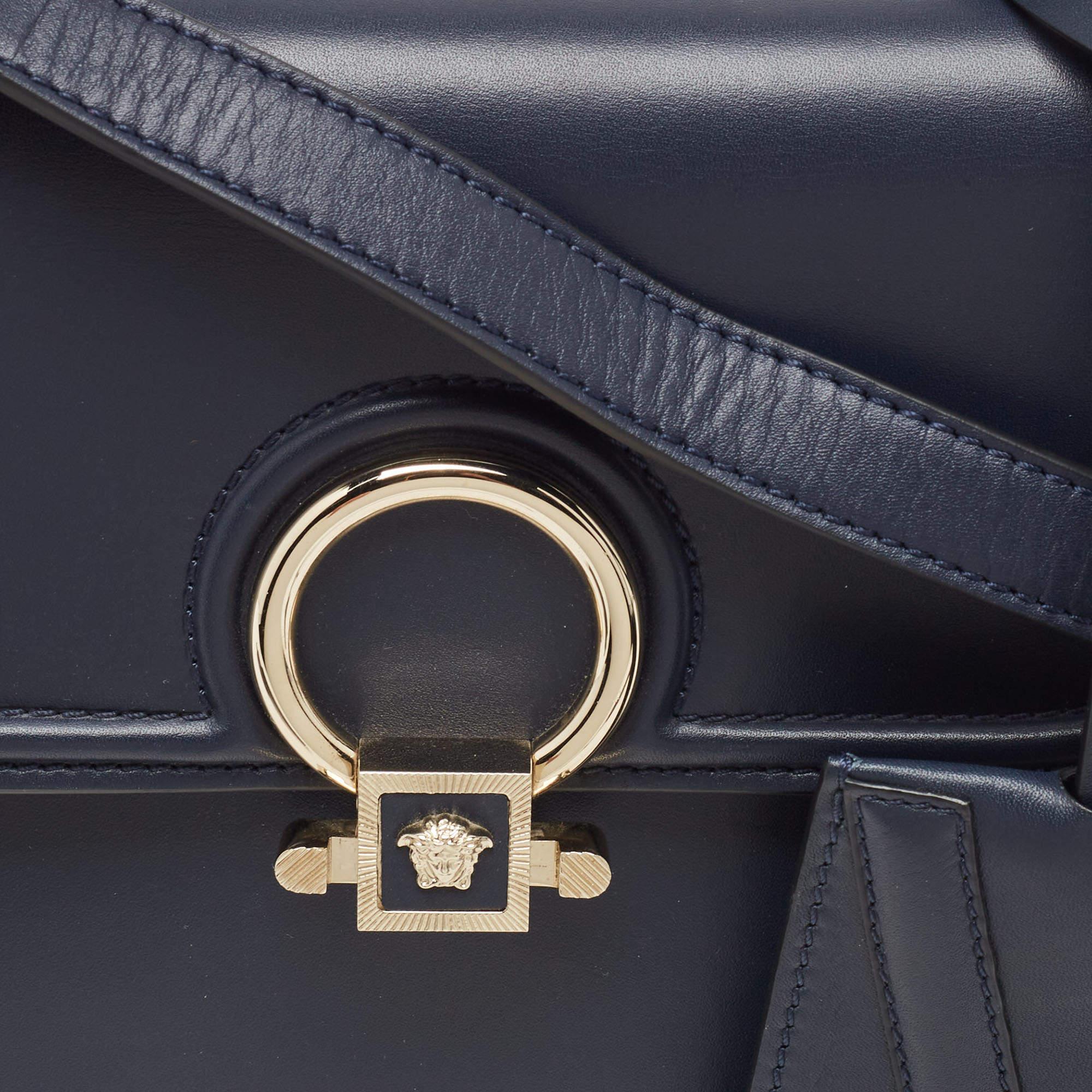 Versace Marineblaue Leder- und Wildleder- DV One Top-Handle-Tasche im Angebot 4