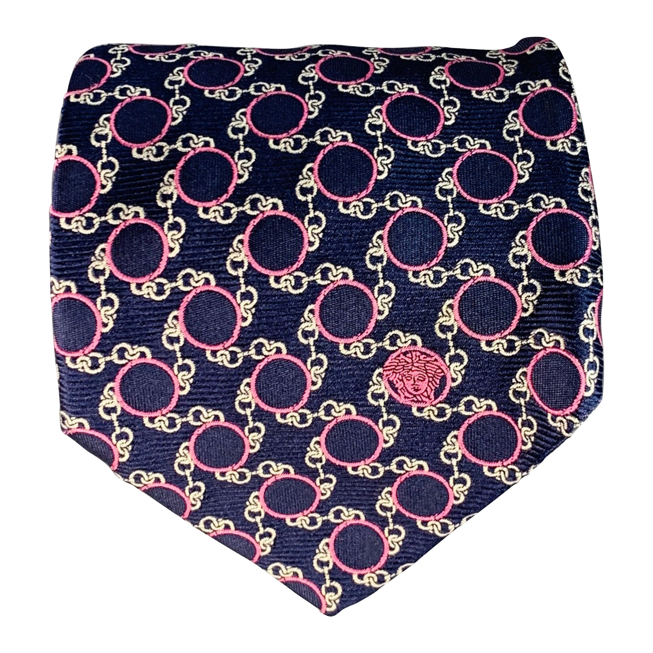 VERSACE Cravatta in seta jacquard con cerchi a catena rosa marina in vendita
