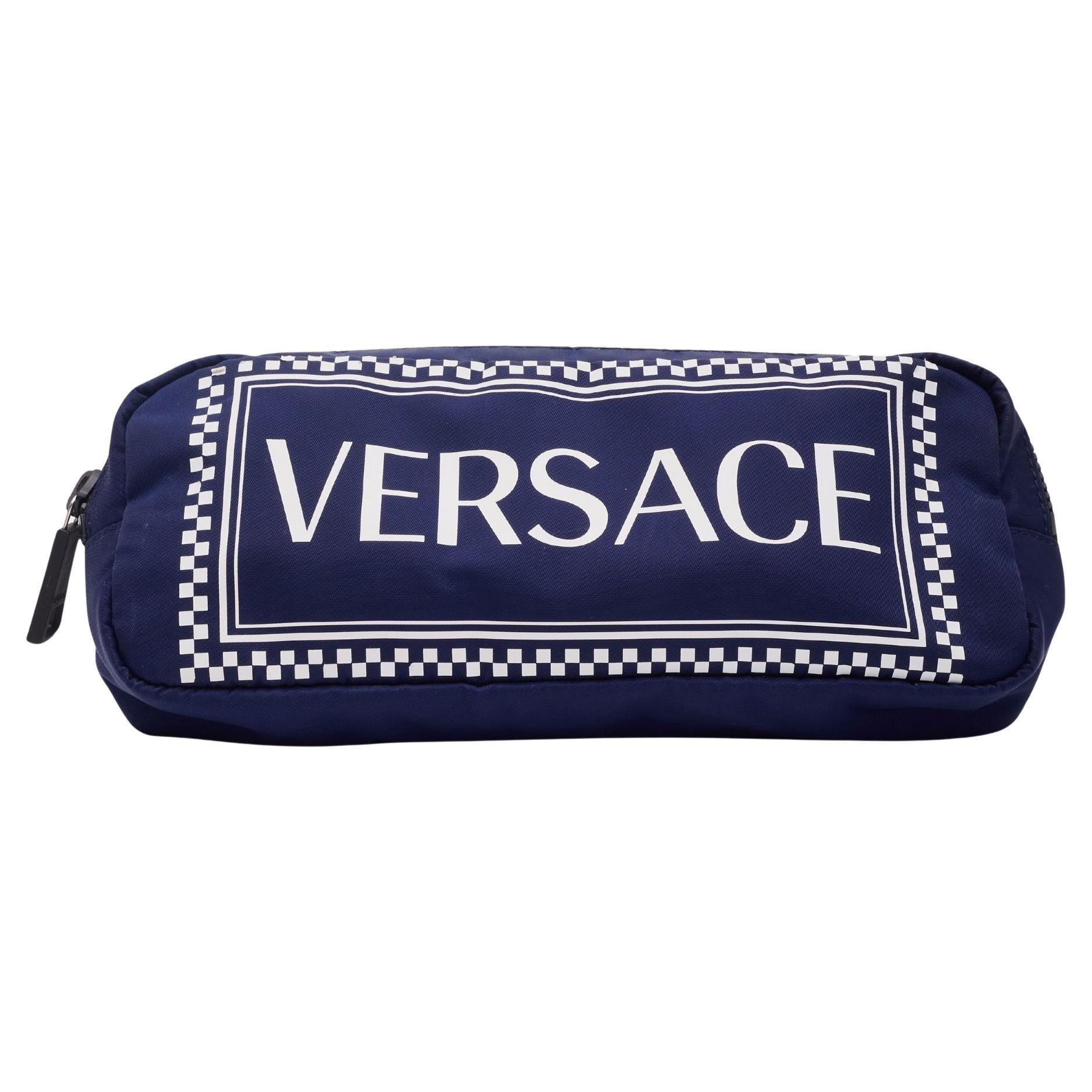 How much does a Versace wallet weigh?