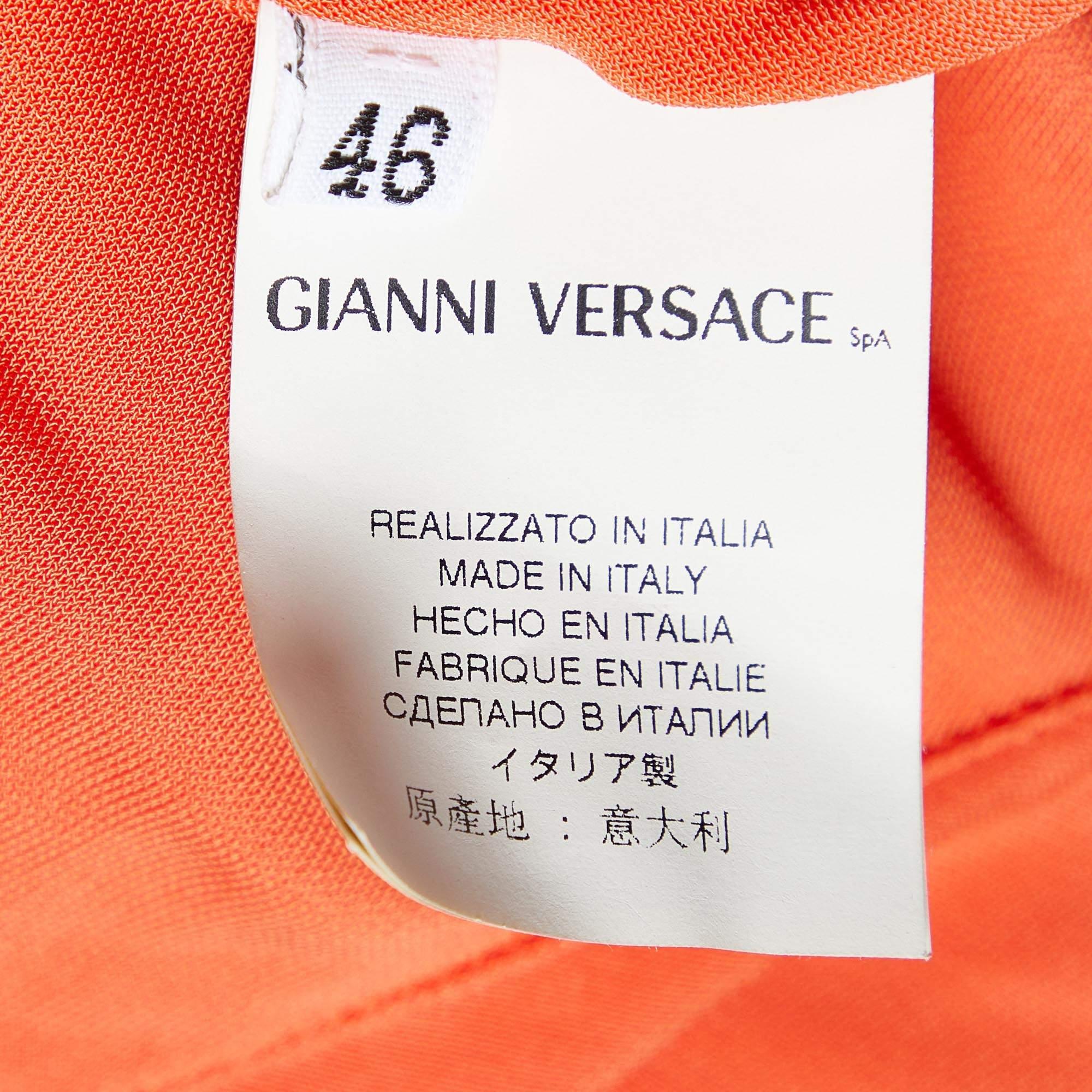 Robe midi Versace orange en crêpe avec lacets L Bon état - En vente à Dubai, Al Qouz 2
