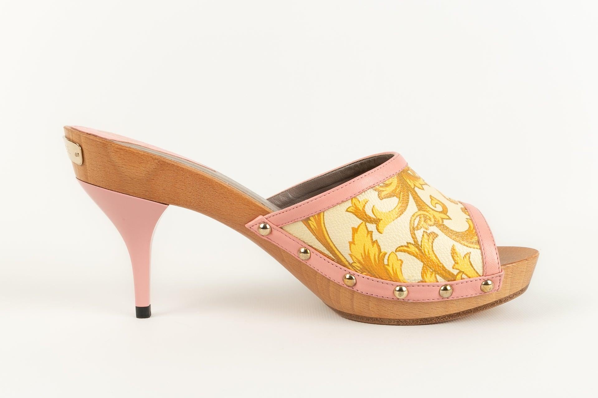 Women's Versace Pair of Mules with Studded Printed Leather Heels For Sale