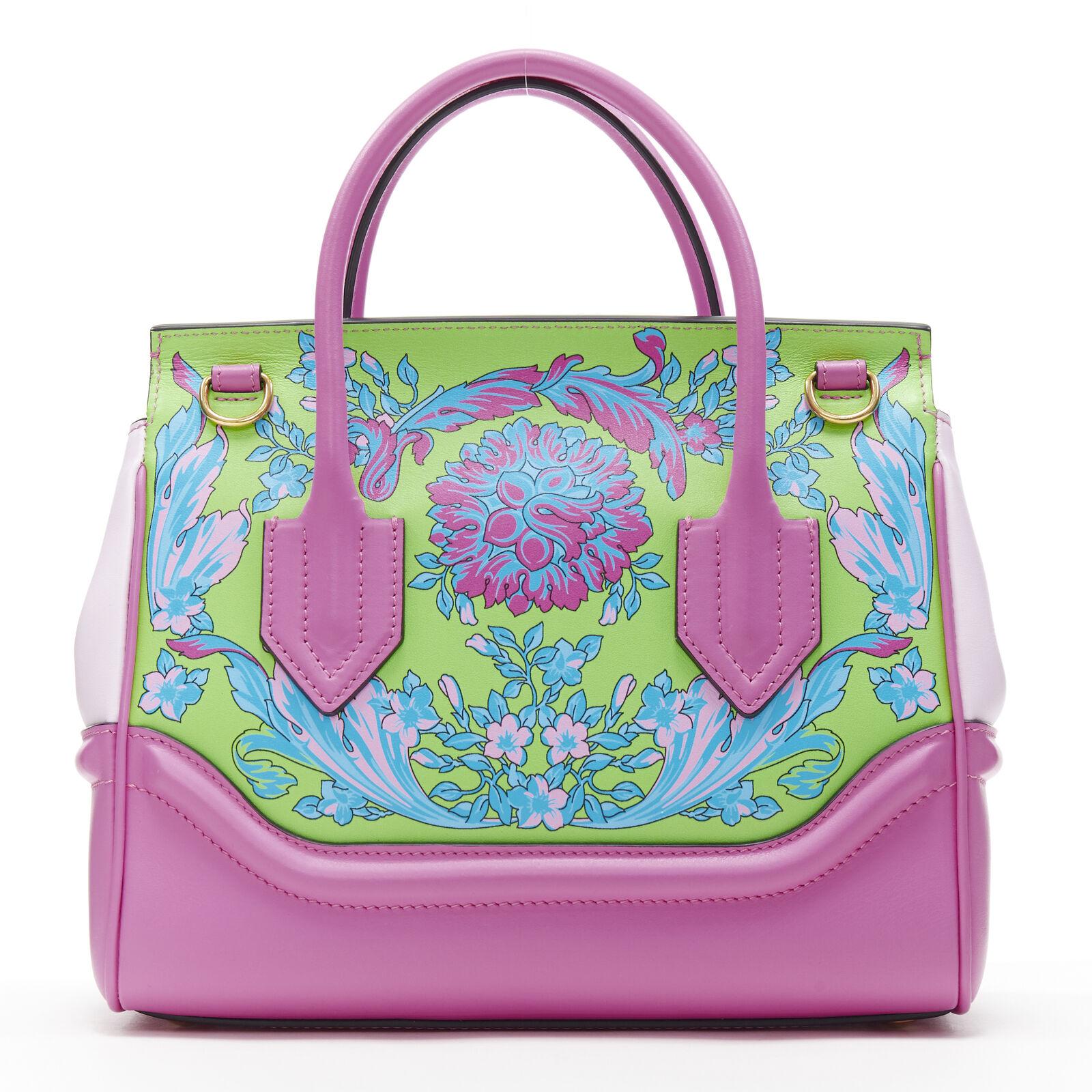 VERSACE

 Palazzo Empire Small Technicolor Baroque pink Medusa tote bag
Brand: Versace
Designer: Donatella Versace
Collection: 2019
Model Name / Style: Palazzo Empire
Material: Leather
Color: Pink
Pattern: Floral
Closure: Clasp
Lining material:
