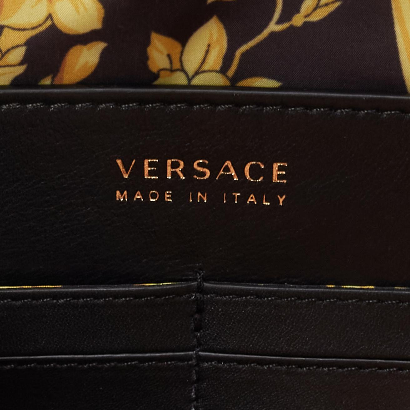 VERSACE Palazzo Medusa black lambskin leather gold zip wristlet clutch bag- For Sale 7