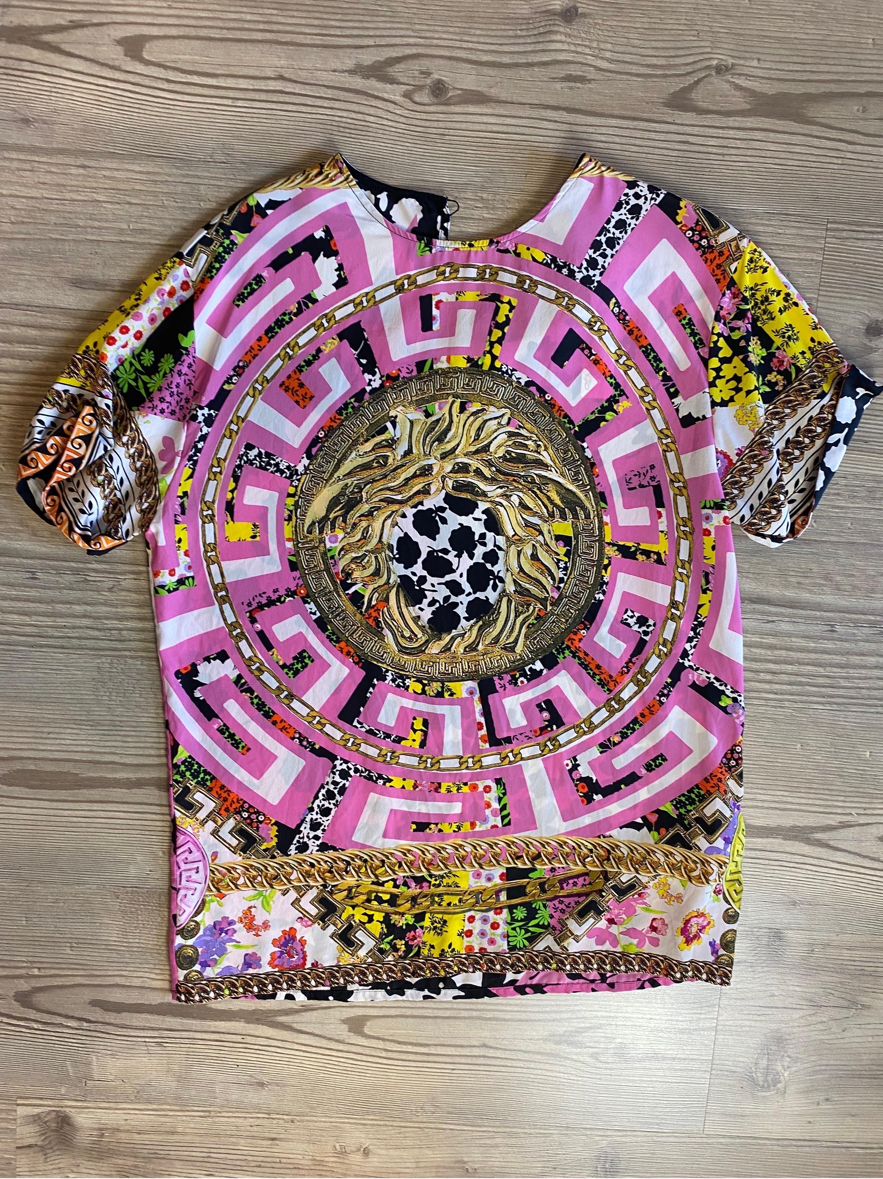 Versace patterned silk blouse For Sale 1