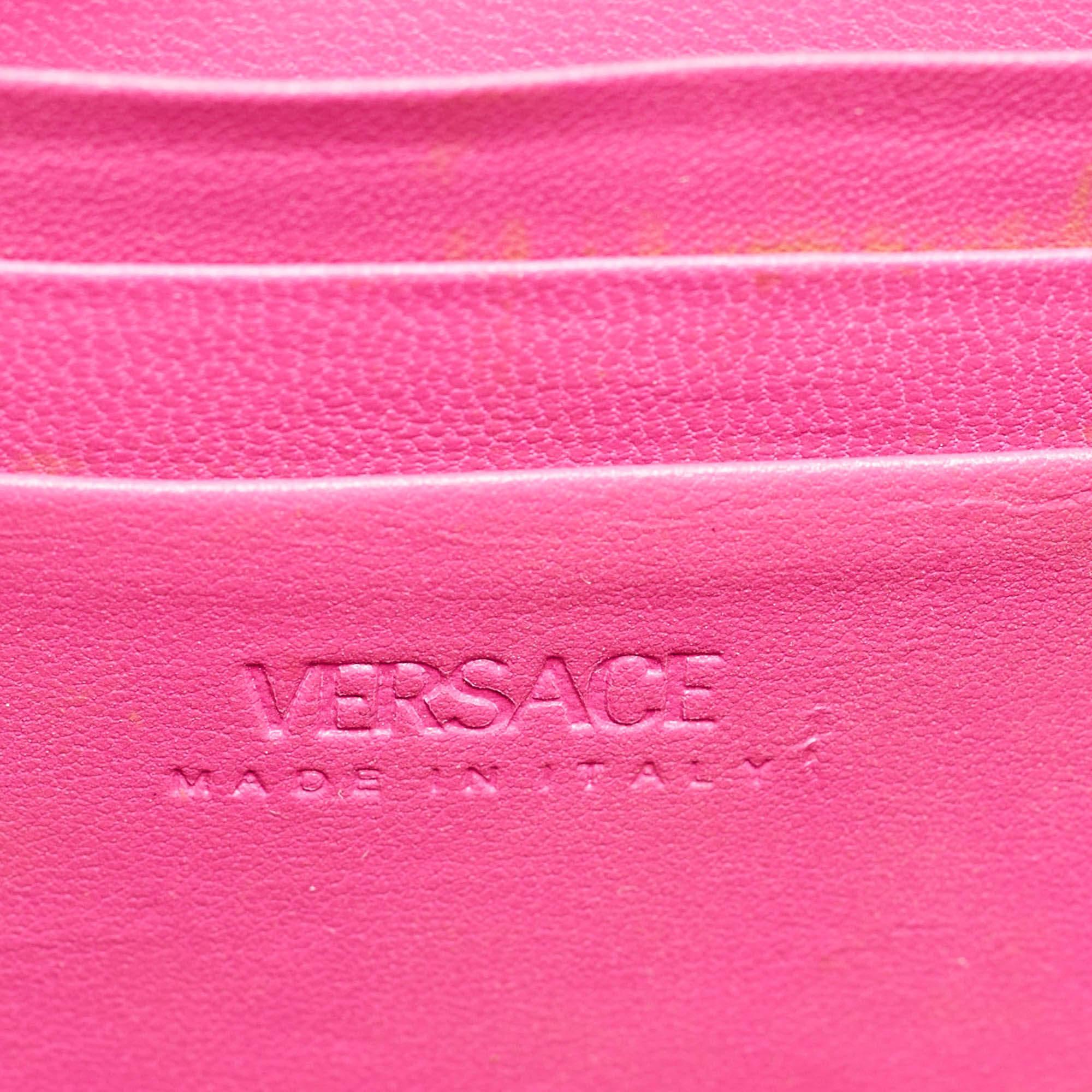 Versace Rosa Leder Greca Umhängetasche im Angebot 7