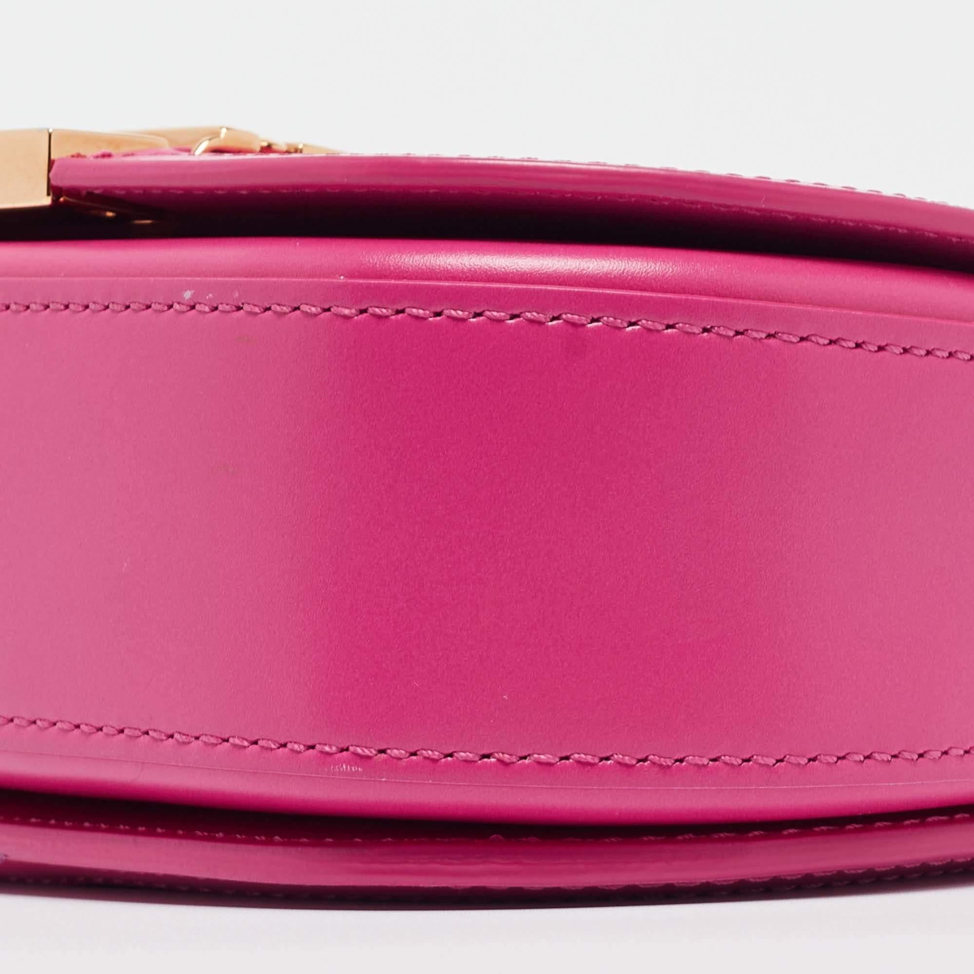 Women's Versace Pink Leather Greca Shoulder Bag For Sale