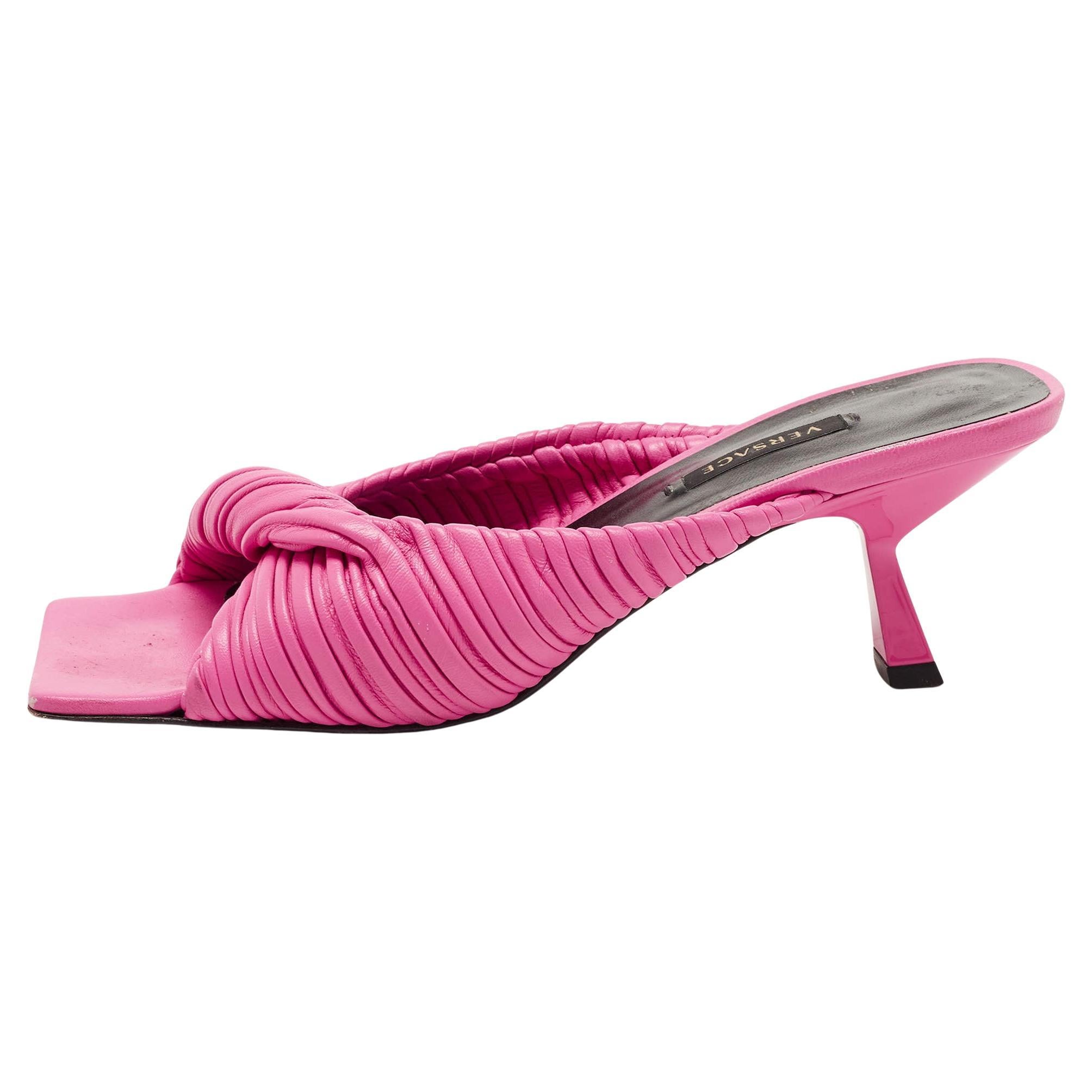 Versace Pink Pleated Leather Plisse Slide Sandals Size 38 For Sale