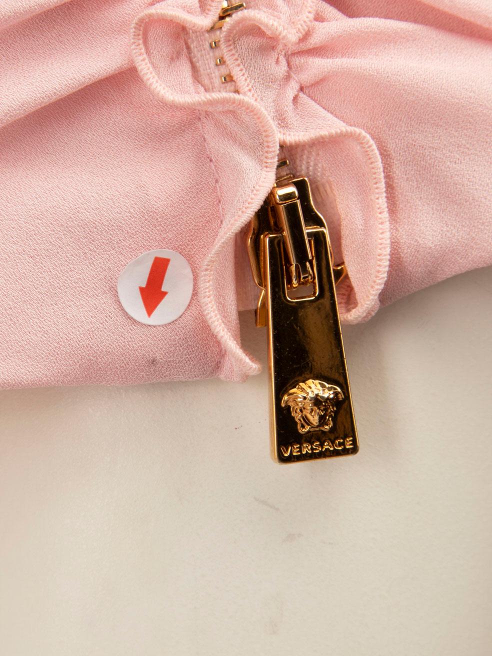 Versace Mini Vestido Rosa Acanalado con Cinturón Talla XS en venta 2