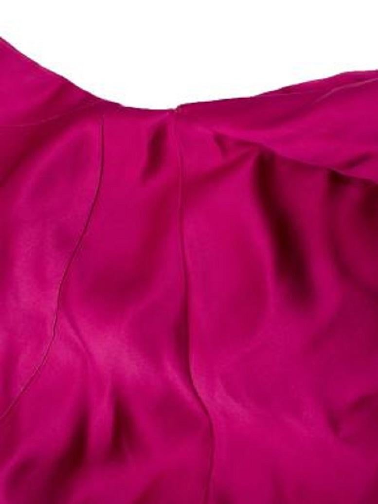 Gianni Versace Pink Silk Vintage Strapless Dress

- Strapless short-mid length silk evening dress
- Thick fuchsia pink silk with monotone floral patterned lining/underskirt
- Corset strapless top half with boning and mesh lining 
- Draped skirt with