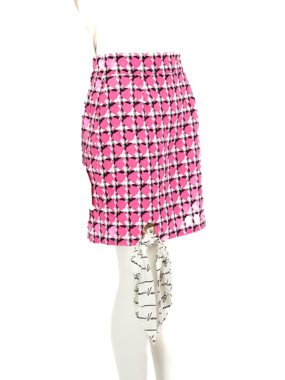 CONDITION is Very good. Hardly any visible wear to skirt is evident on this used Versace designer resale item.
 
 Details
 
 
 Pink
 
 Cotton
 
 Skirt
 
 A-line
 
 Mini
 
 Abstract
 
 Tweed
 
 Side loop with scarf
 
 Side zip and hook fastening
 
 

