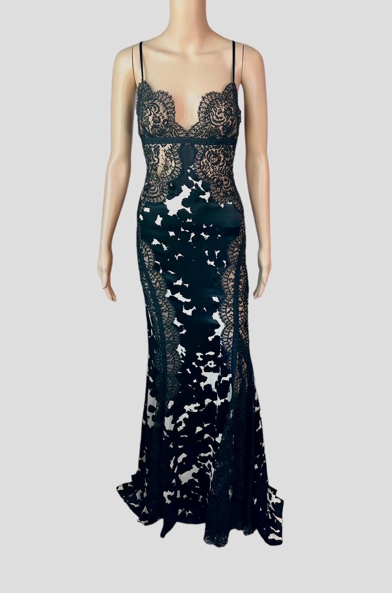 Versace Plunged Sheer Lace Panels Backless Train Evening Dress Gown  In Good Condition In Naples, FL