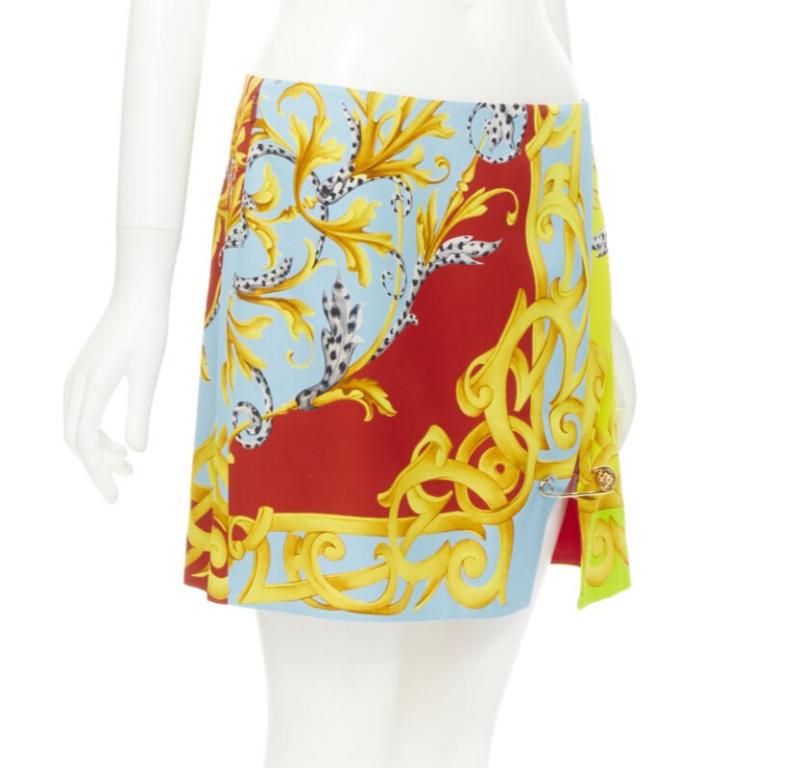 Gold VERSACE Pop Acantus Barocco gold Medusa safety pin slit mini skirt IT40 S For Sale