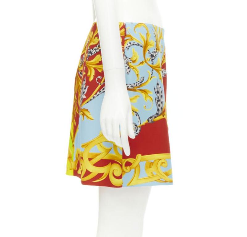 VERSACE Pop Acantus Barocco gold Medusa safety pin slit mini skirt IT40 S In Excellent Condition For Sale In Hong Kong, NT