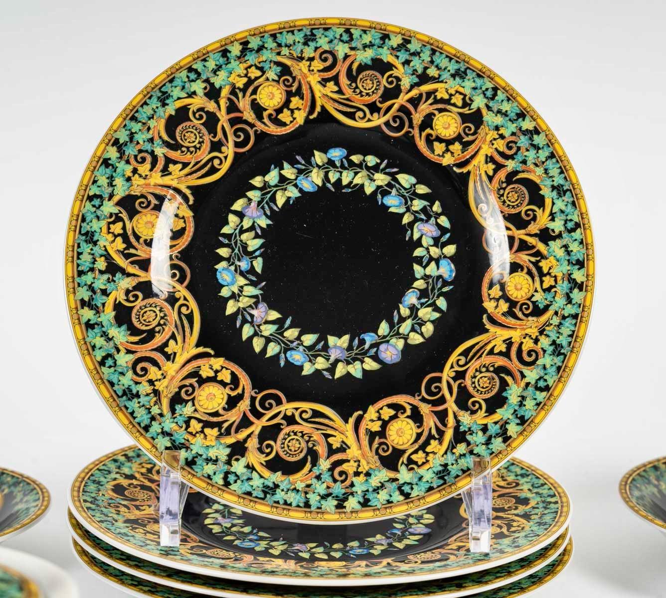 Fine XX secolo Versace - Servizio da tavola in porcellana per tè e caffè Oro Edera in vendita