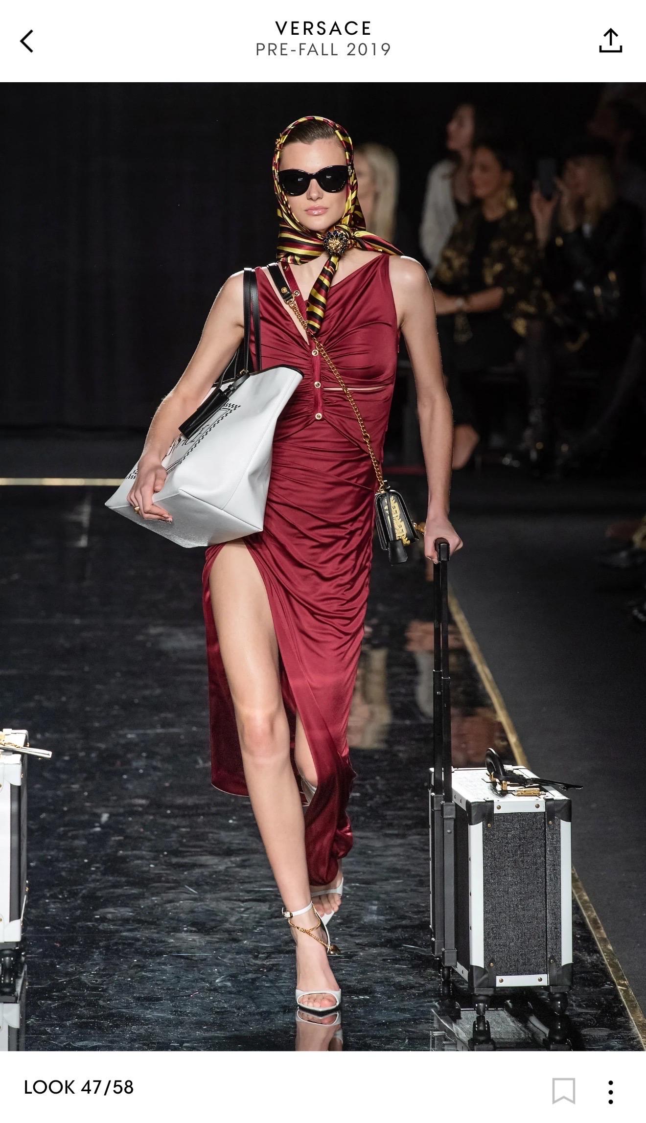 Versace Pre Fall 2019 Runway Embellished Cutout Maxi Evening Dress Gown For Sale 5