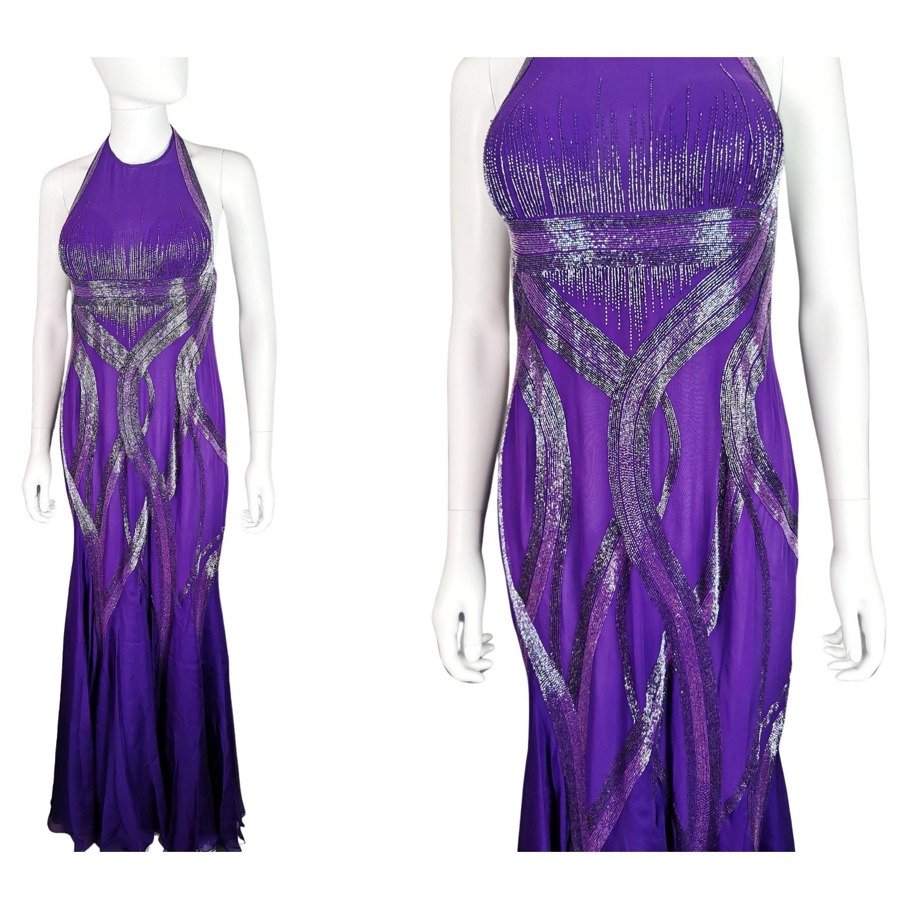 Robe de soirée en mousseline de soie perlée violette de Versace, robe  en vente