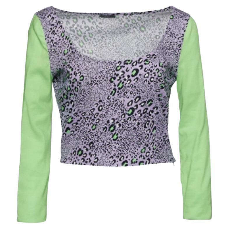 Versace Top de punto con estampado de leopardo morado L en venta