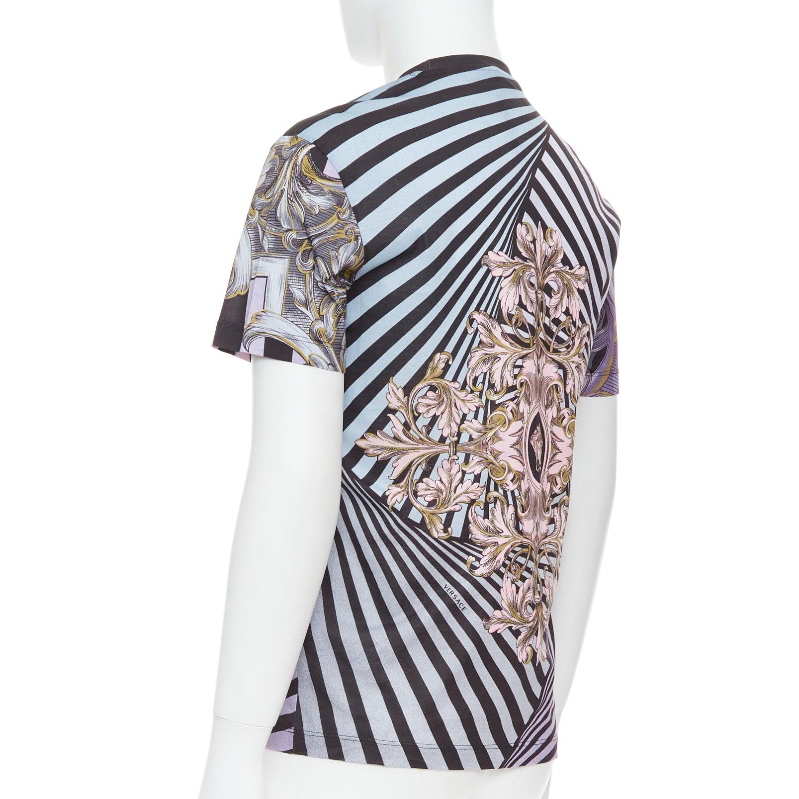 VERSACE Lila Rosa Barock Medusa Wirbeldruck Baumwoll-Besatzhemd XS im Angebot 1