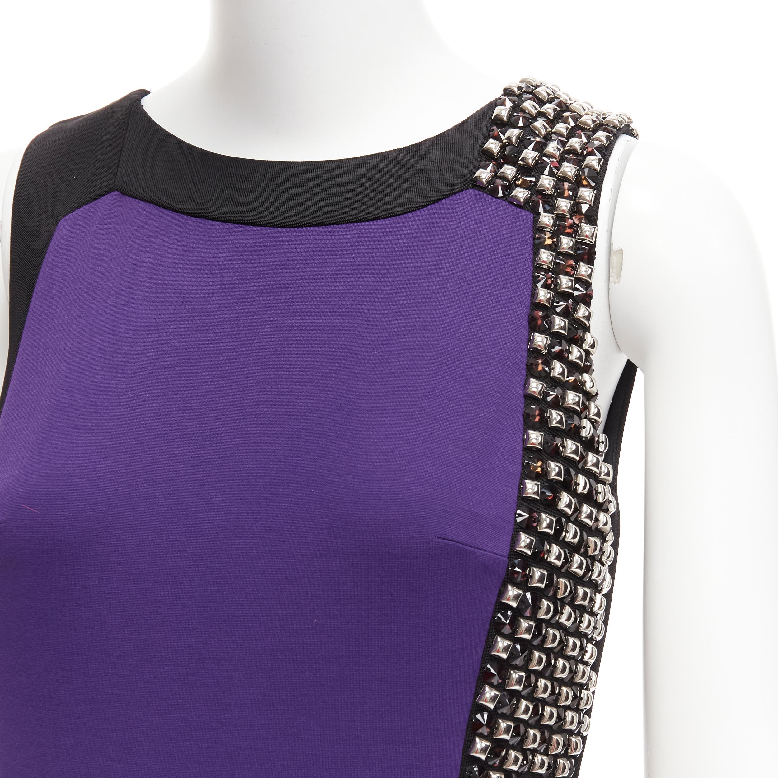 VERSACE purple silk blend silver studs colorblock mod shift dress IT42 M
Reference: CC/A00390
Brand: Versace
Designer: Donatella Versace
Material: Silk, Blend
Color: Purple, Black
Pattern: Studded
Closure: Zip
Lining: Black Fabric
Extra Details: