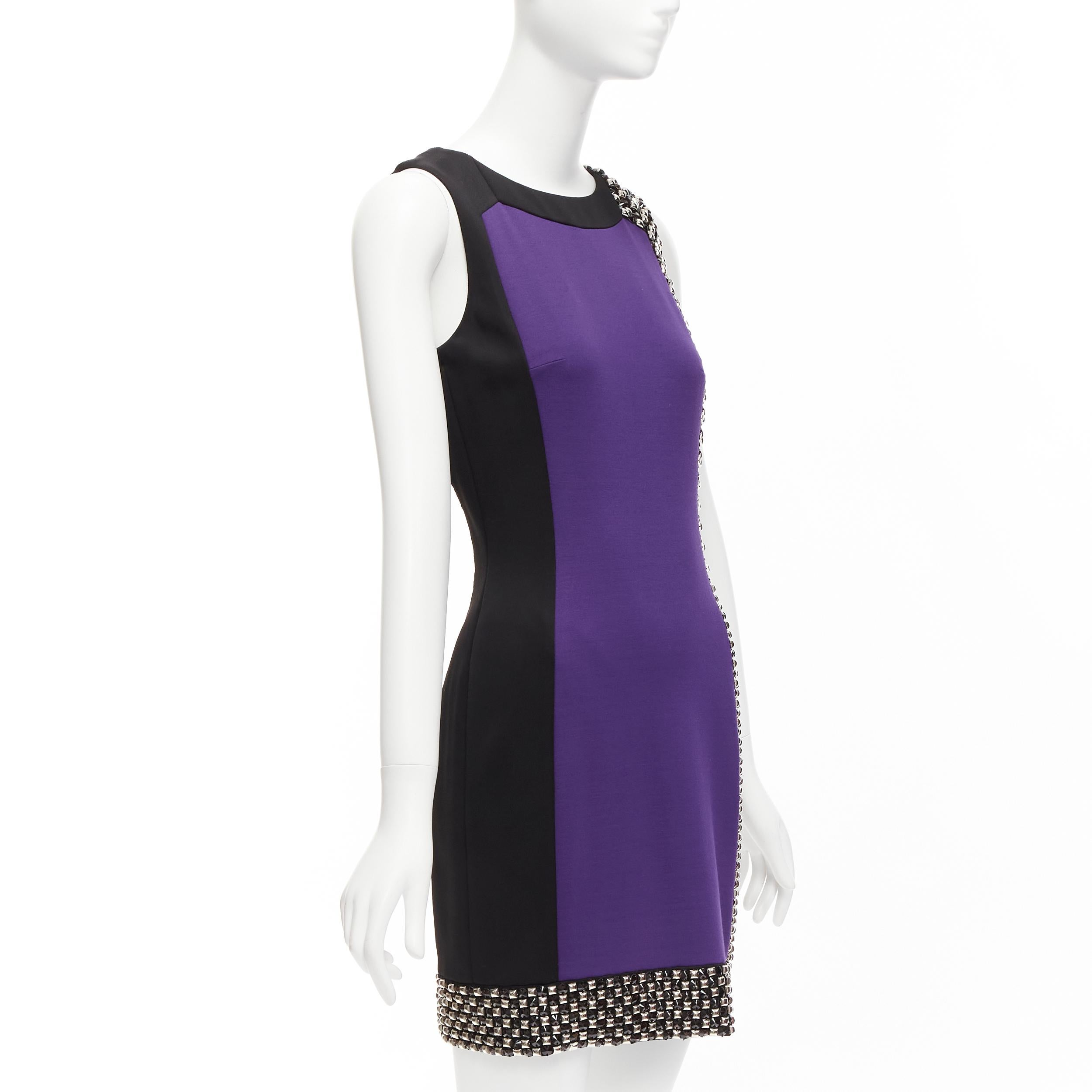 VERSACE purple silk blend silver studs colorblock mod shift dress IT42 M In Excellent Condition For Sale In Hong Kong, NT