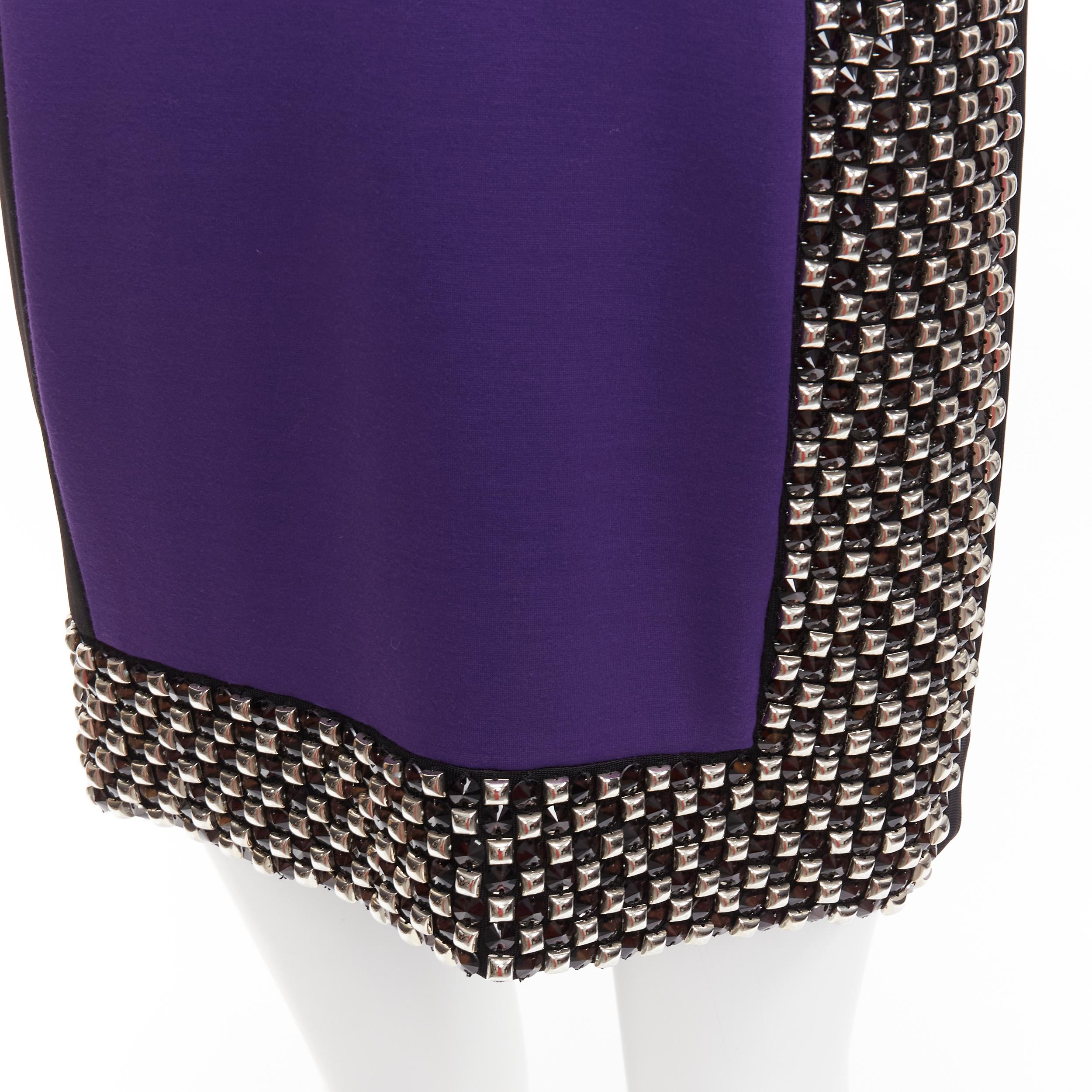 VERSACE vestido de seda púrpura con tachuelas plateadas y bloques de color IT42 M en venta 2