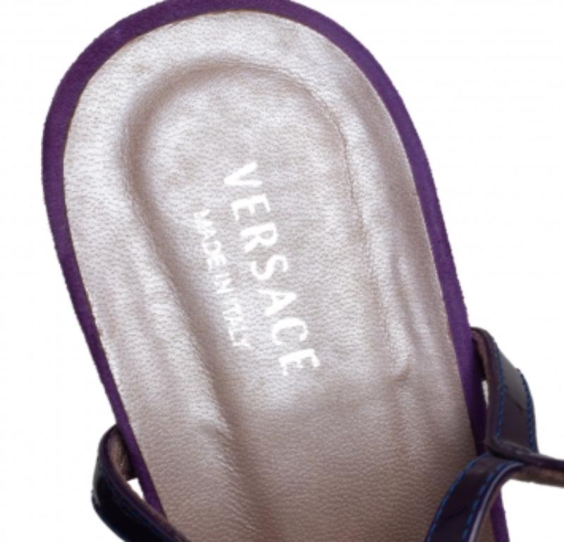 Versace Plateforme en daim et cuir verni violet  Sandales à lanières de cheville Taille 36 1