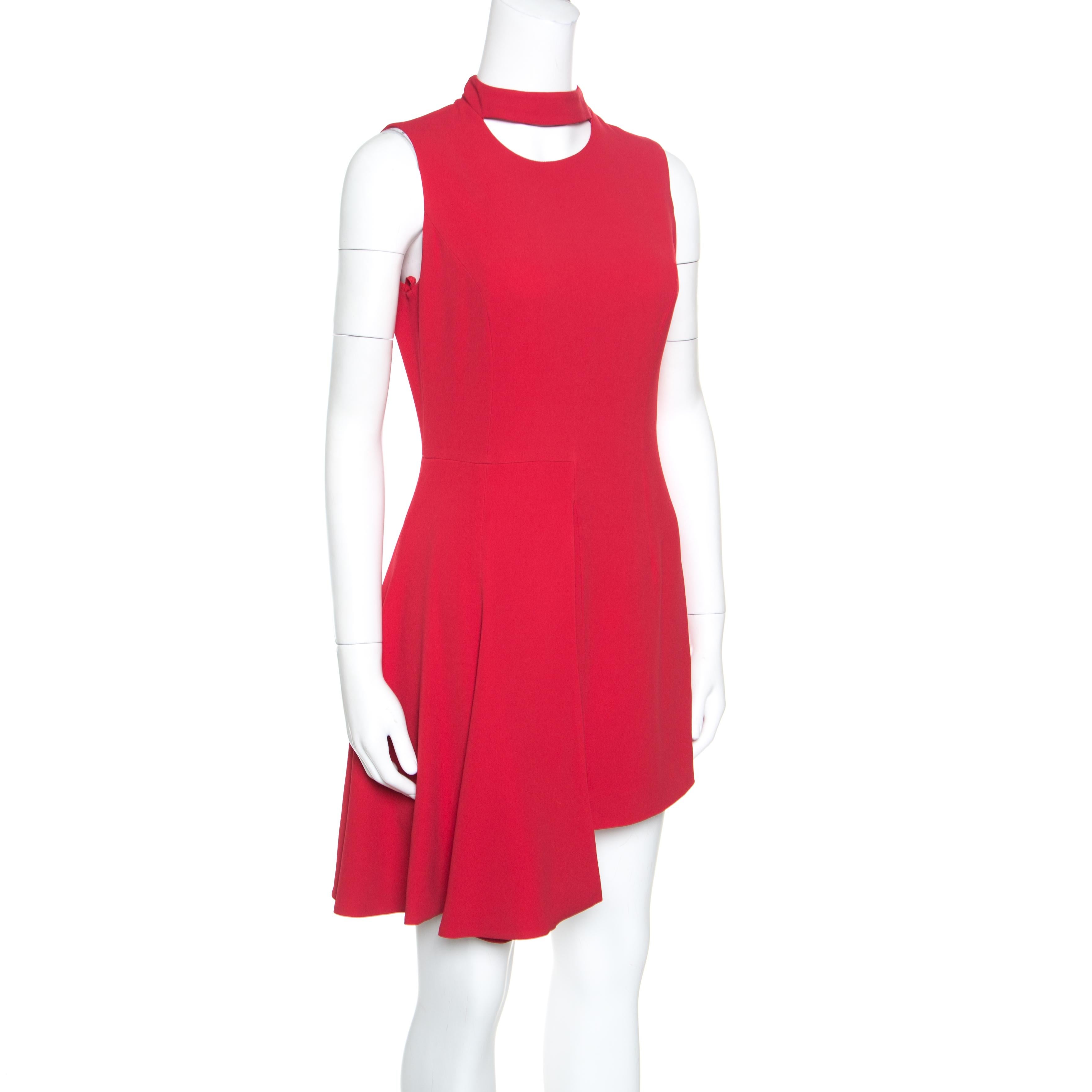Make an excellent style-statement with this dream dress from the house of Versace. Ravishing in red, this sheath dress is made of a blend of fabrics and features an asymmetrical draped silhouette. It flaunts a cutout choker neckline and comes