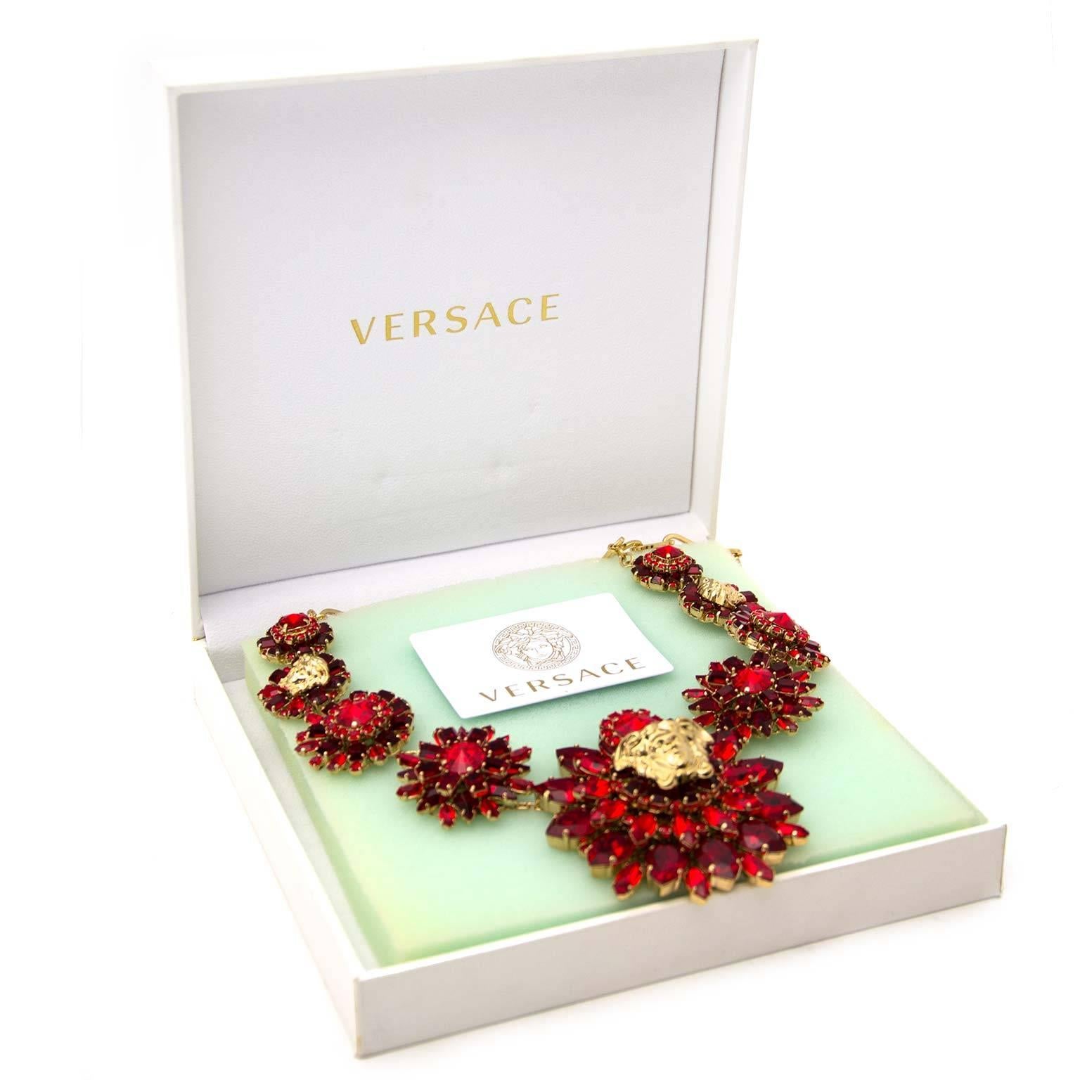 versace flower necklace