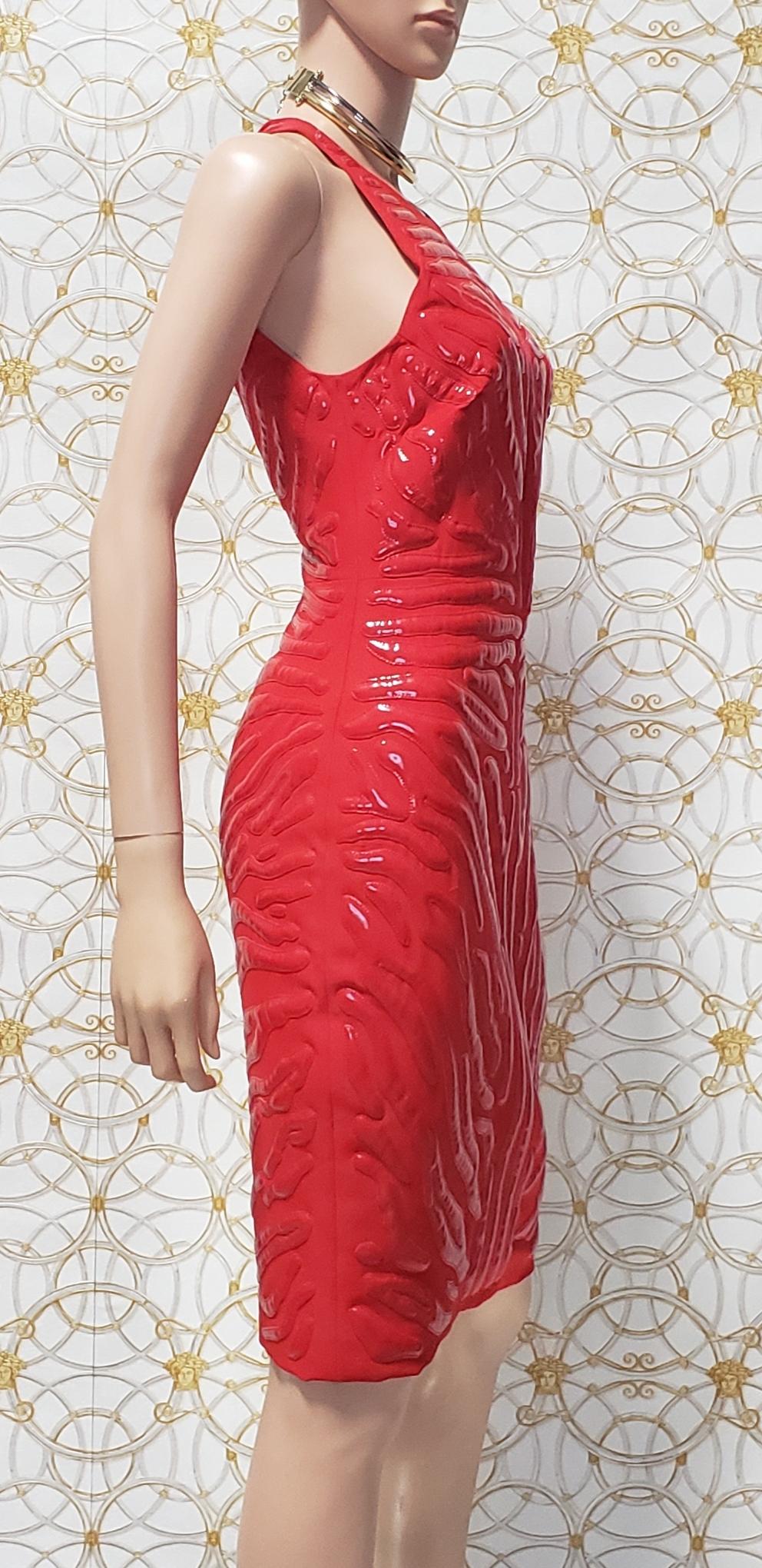 Versace Red Crepe Cady Sheath Dress With Vinyl Animal Stripes 40 - 4/6 For Sale 5