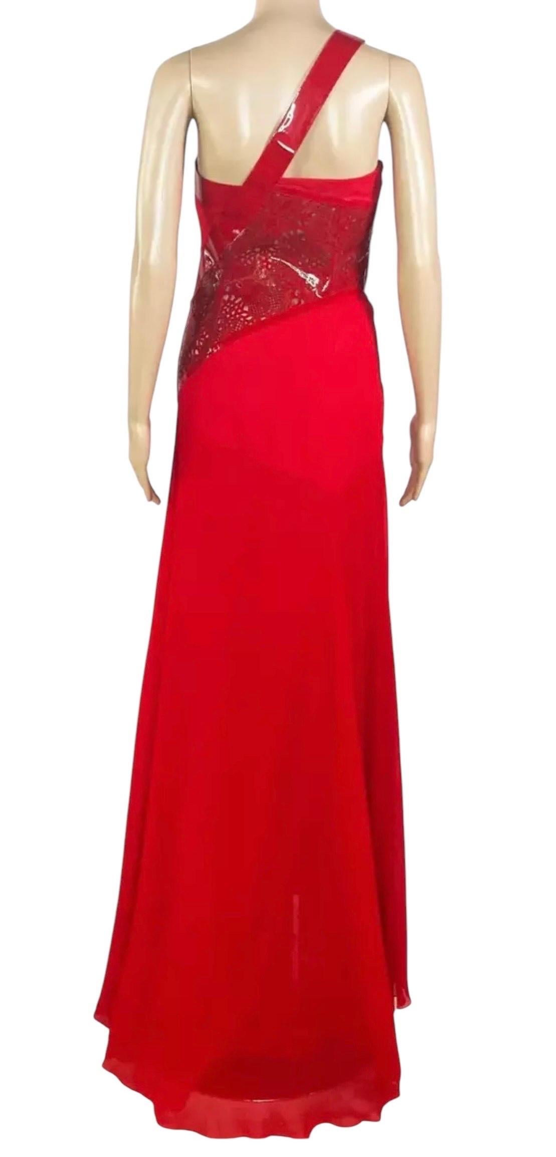 Versace Vestido largo de noche de seda roja con detalle de polipiel 38 -2 en venta 1