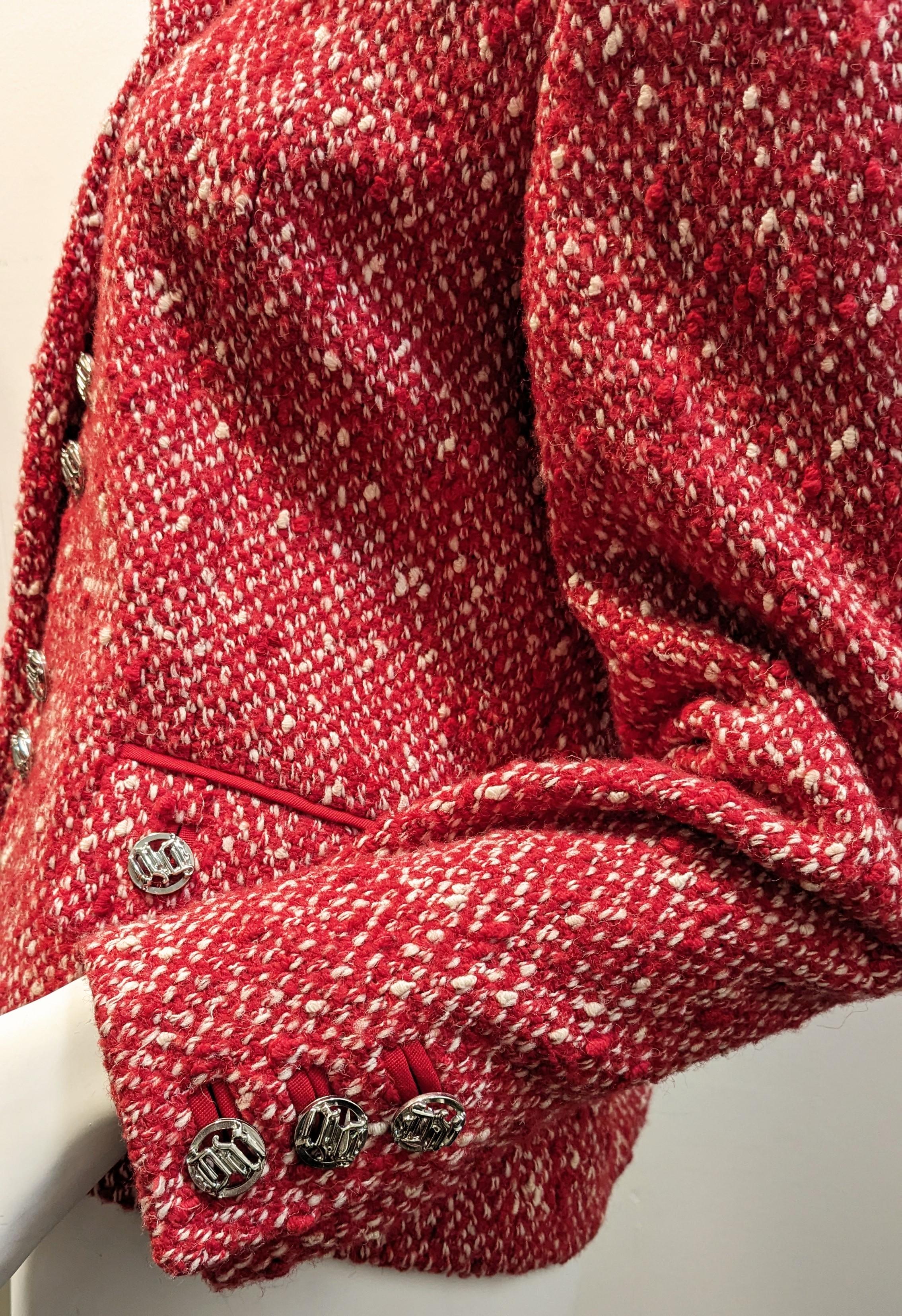 Blazer in lana con motivi di tweed rosso Versace in vendita 1