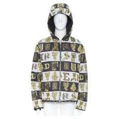 VERSACE Wendbare Barockjacke aus schwarzem und schwarzem Nylon mit Alphabetmuster IT58 4XL