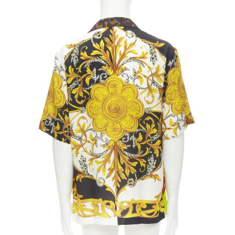 Brown VERSACE Rose Floral Barocco Acanthus print short sleeve shirt EU39 M For Sale