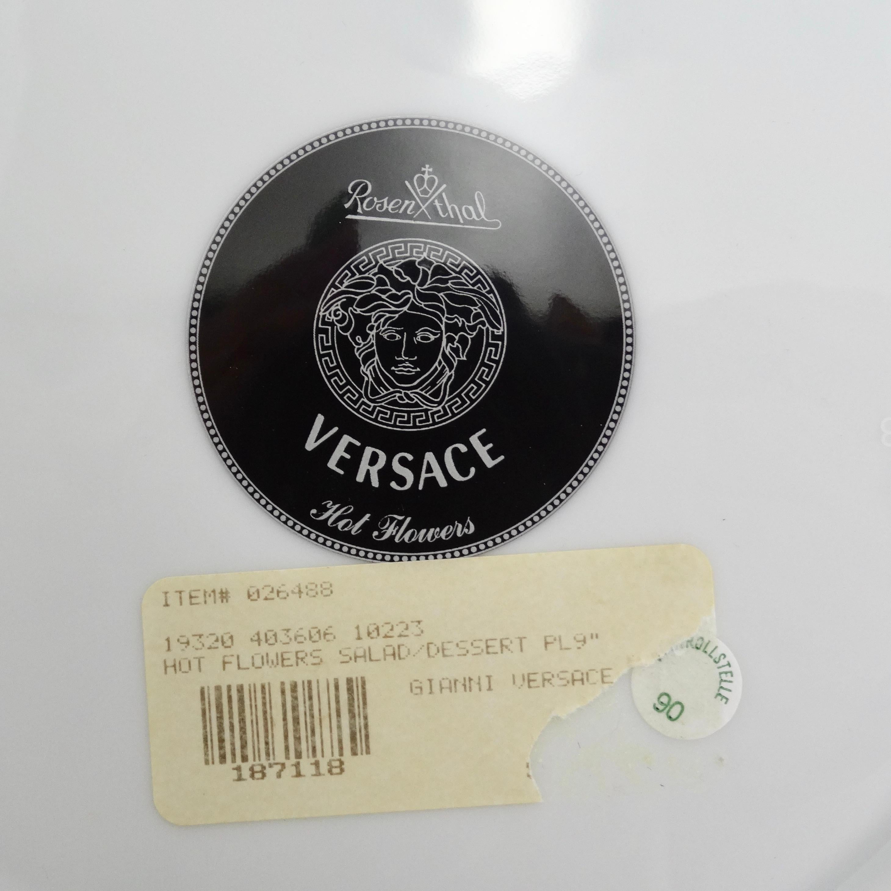 Versace Rosenthal 1990s Porcelain Hot Flowers Salad Plate For Sale 4