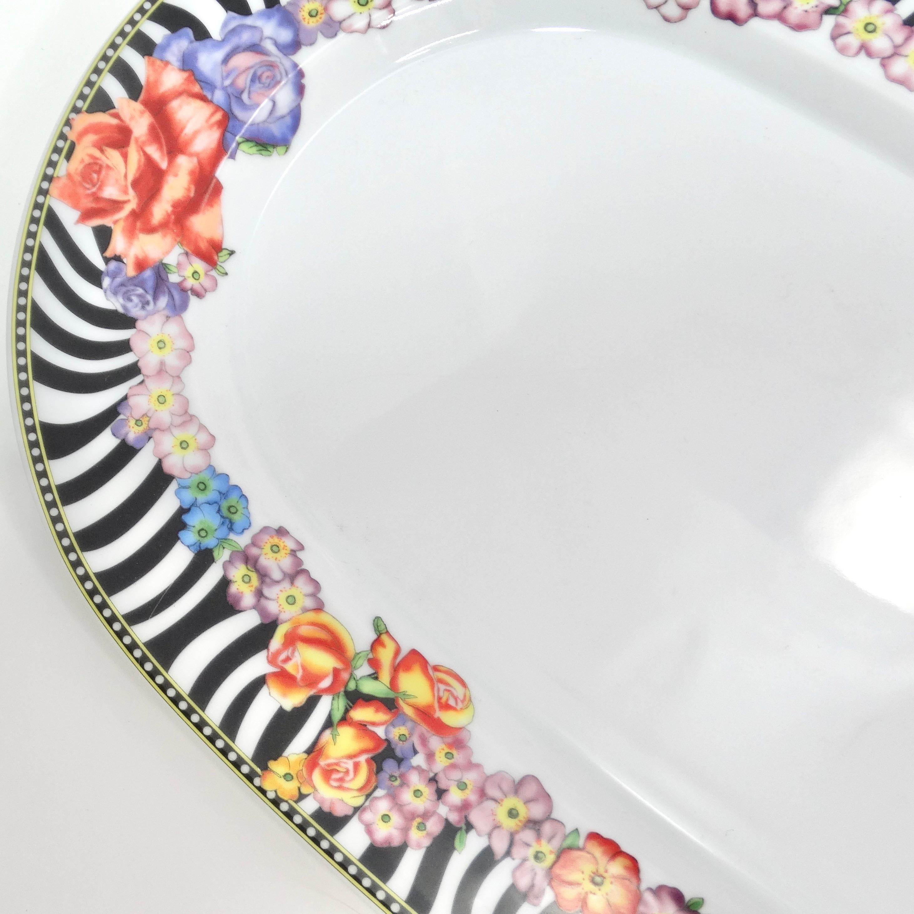 Versace Rosenthal 1990s Porcelain Oval Serving Platter In Excellent Condition For Sale In Scottsdale, AZ