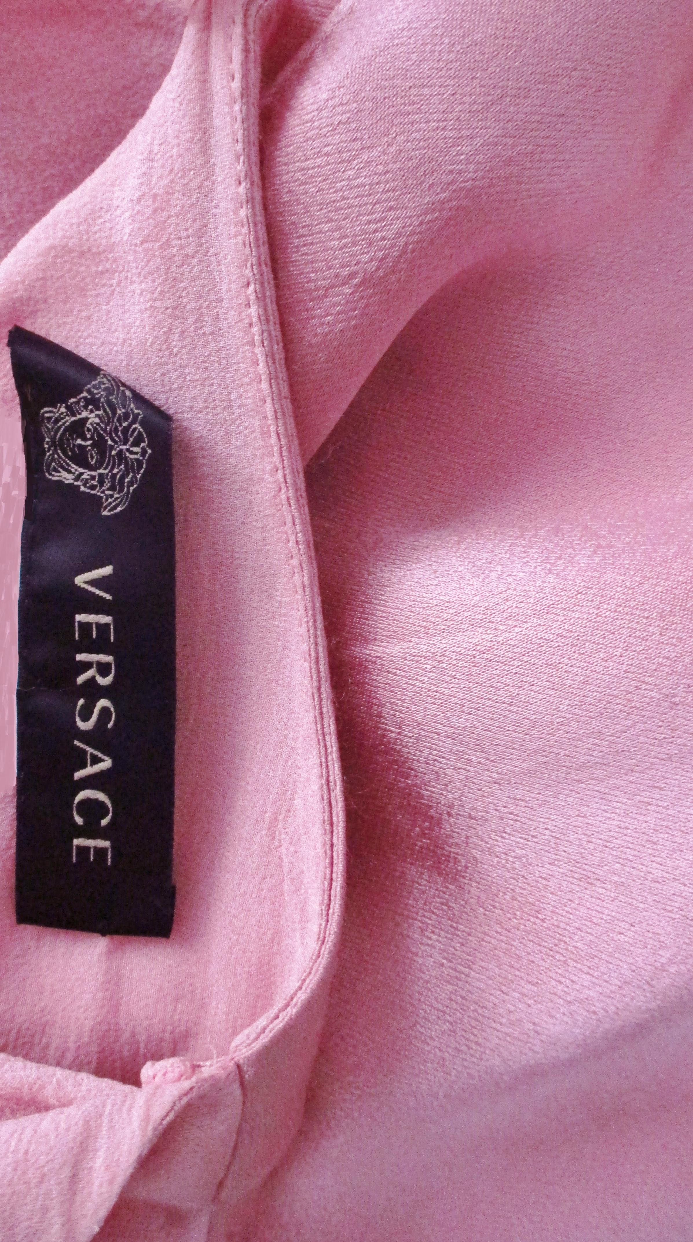 Versace - Robe en soie à découpes dans le dos en vente 8
